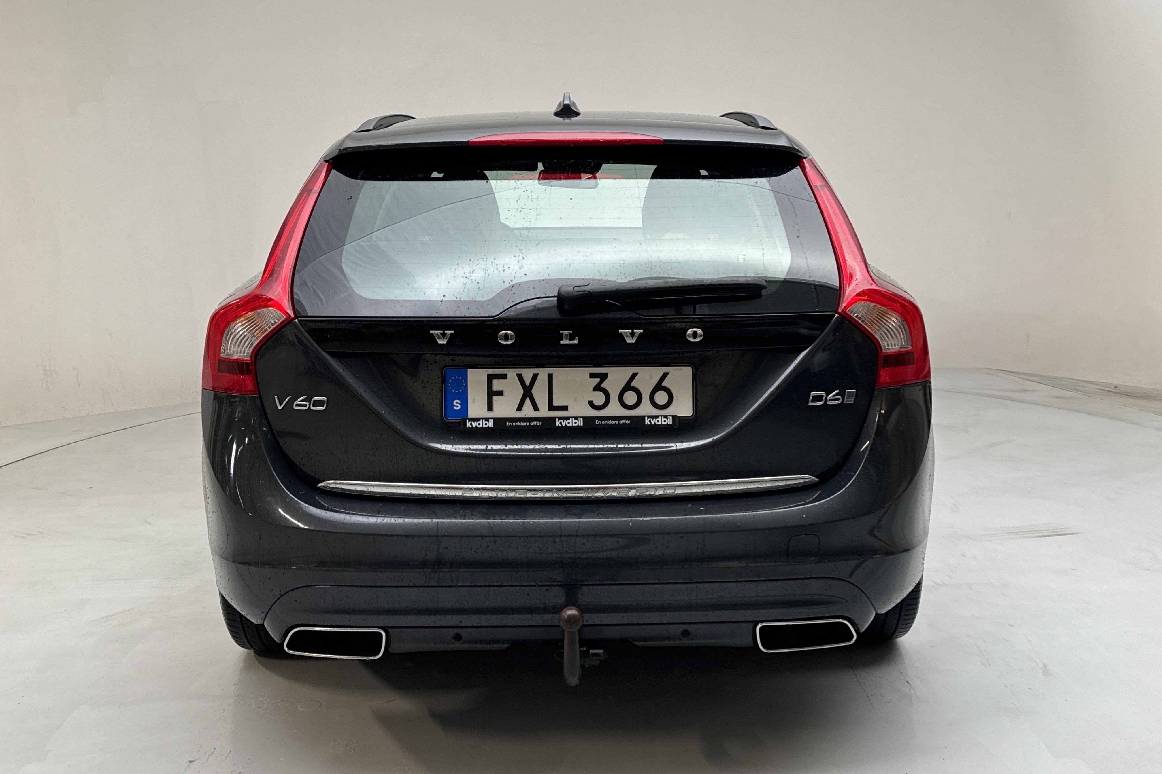 Volvo V60 D6 AWD Twin Engine (220hk) - 225 690 km - Automaattinen - harmaa - 2016