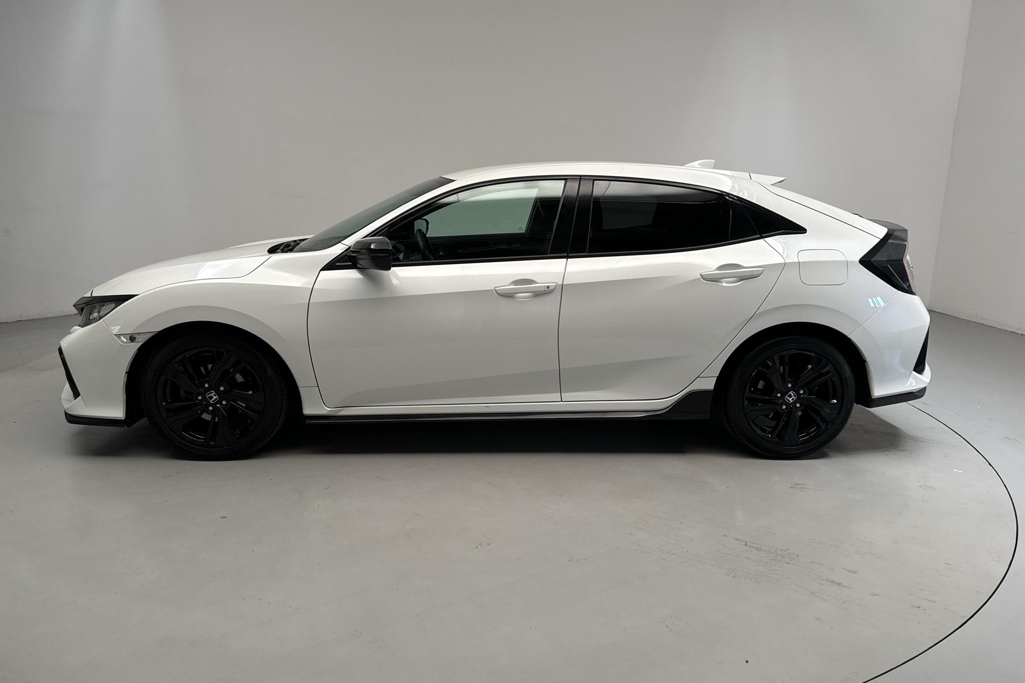 Honda Civic 1.0 i-VTEC 5dr (126hk) - 38 770 km - Automatyczna - biały - 2019