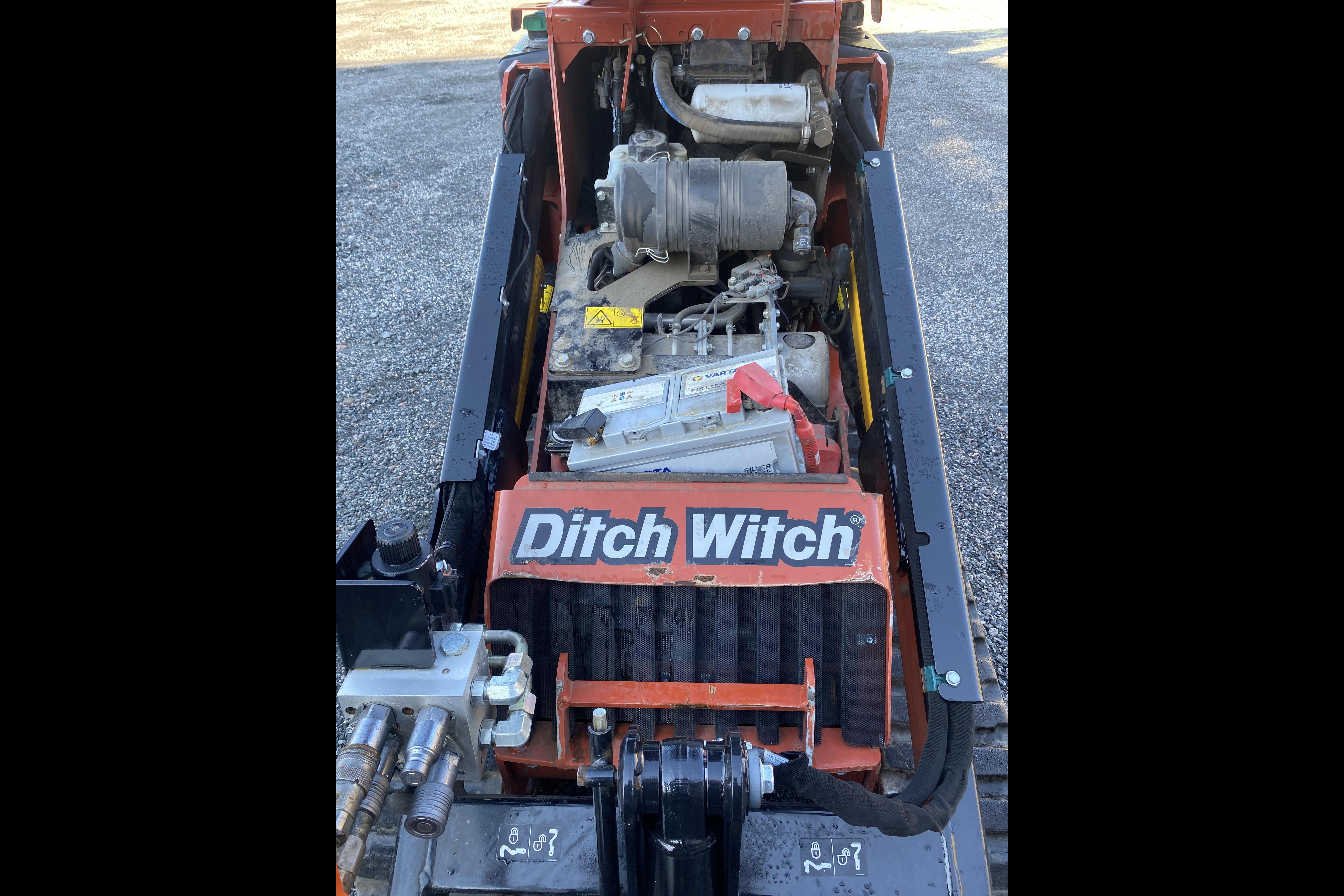 Ditch Witch SK 1050 (serienr: 1032) Kompaktlastare -  - 2019