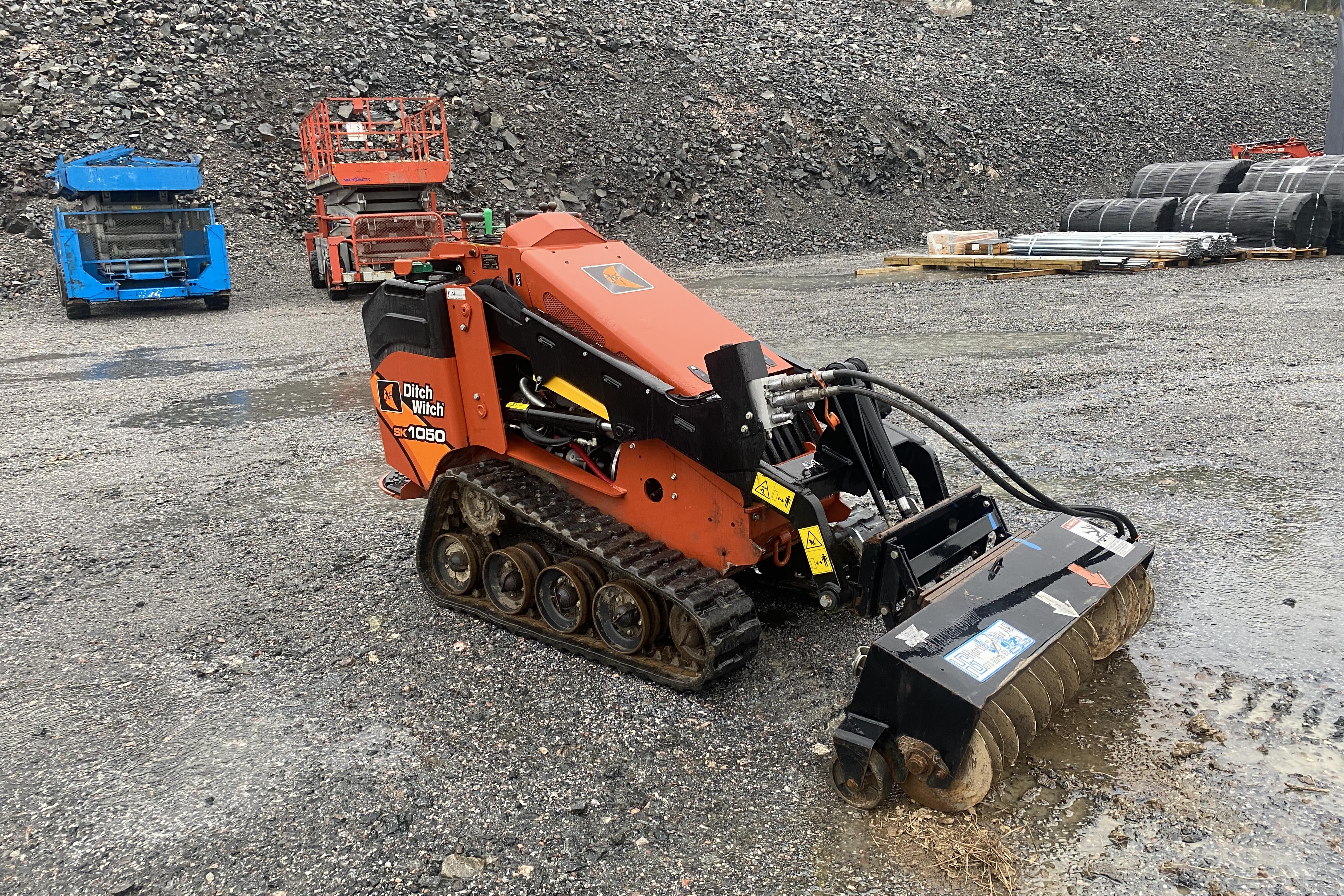 Ditch Witch SK 1050 (serienr: 1032) Kompaktlastare -  - 2019