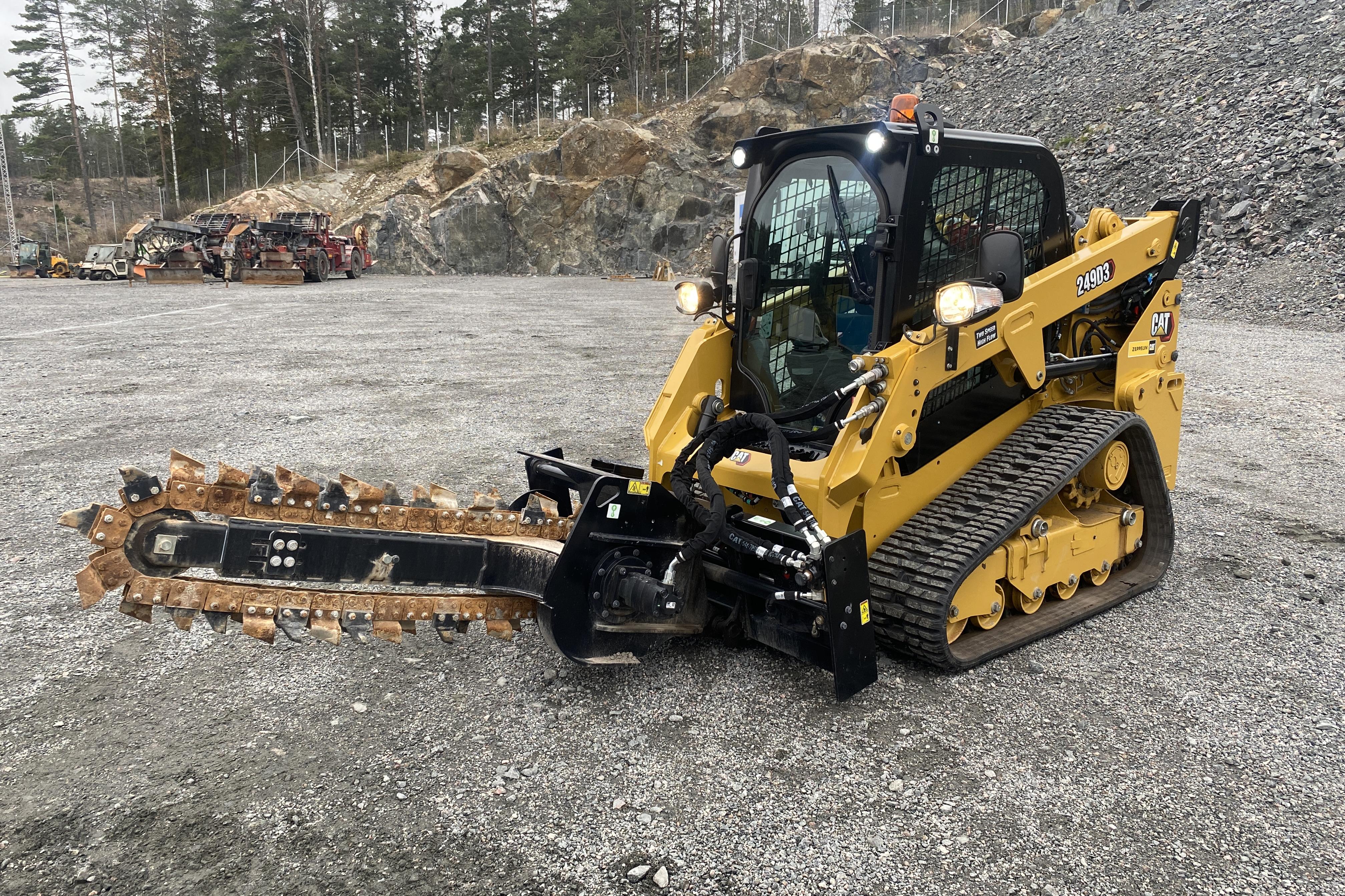 Caterpillar 249 D3 (serienr CAT0249DCWKD00267) Kompaktlastare -  - 2023