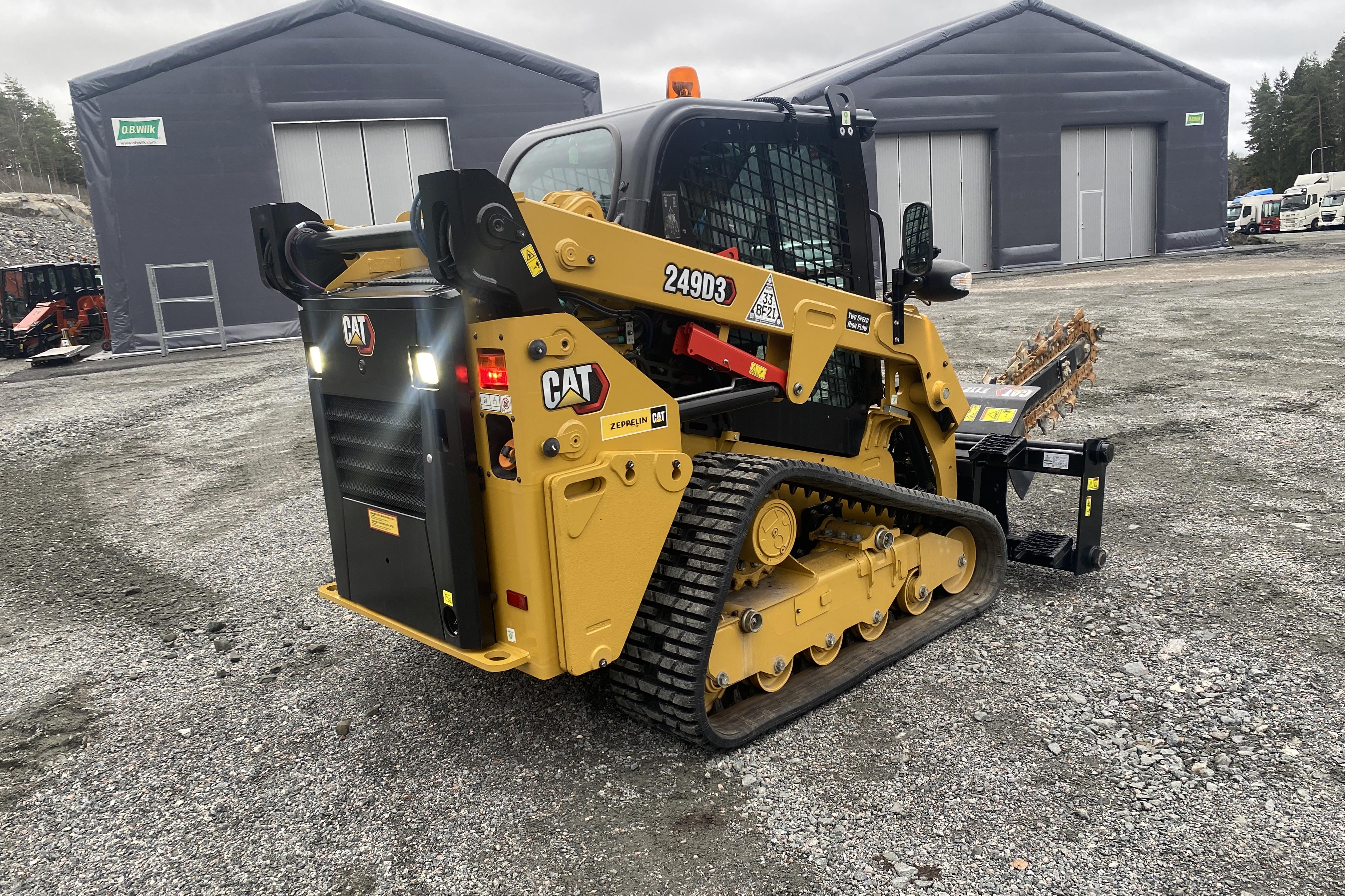 Caterpillar 249 D3 (serienr CAT0249DCWKD00267) Kompaktlastare -  - 2023