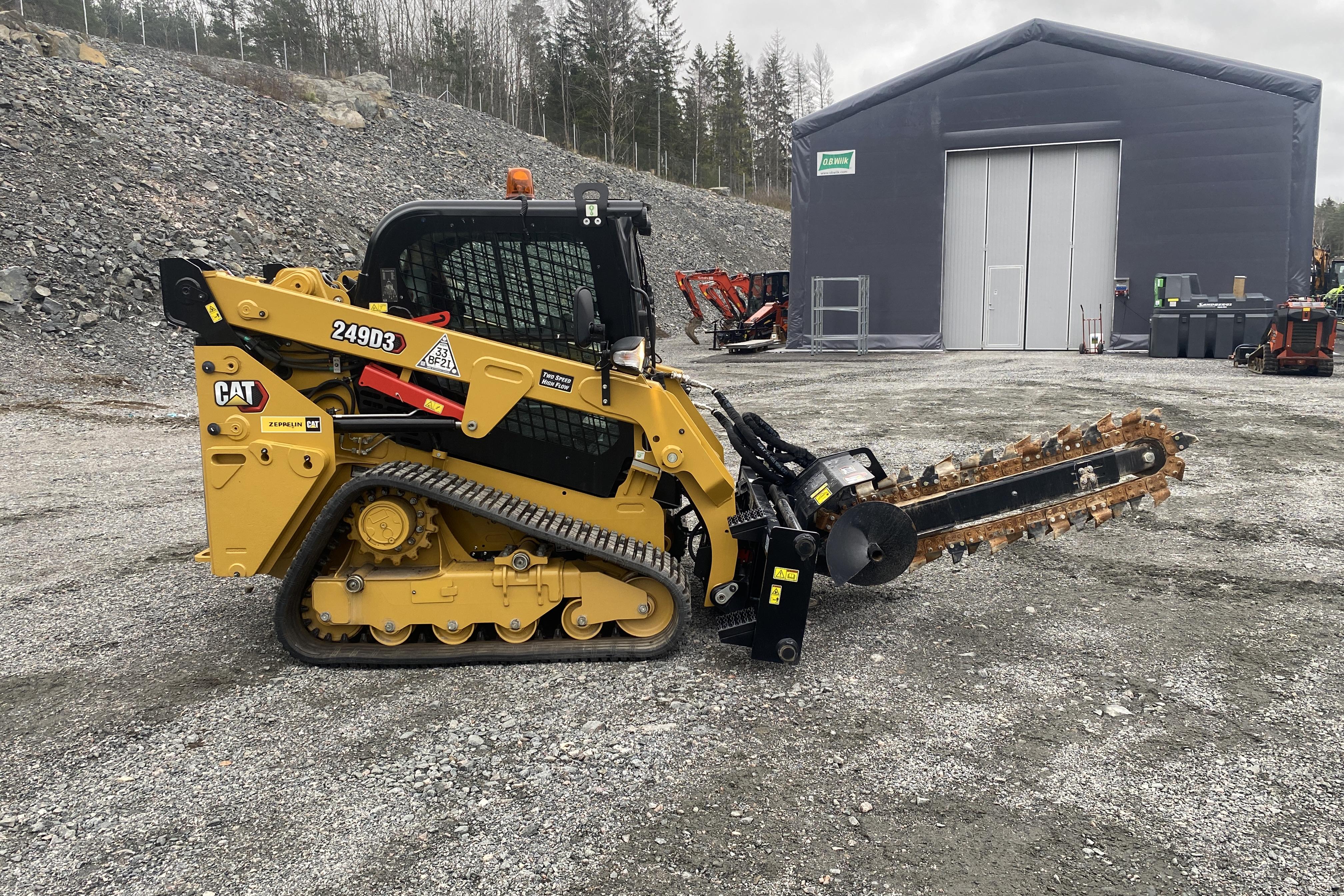 Caterpillar 249 D3 (serienr CAT0249DCWKD00267) Kompaktlastare -  - 2023