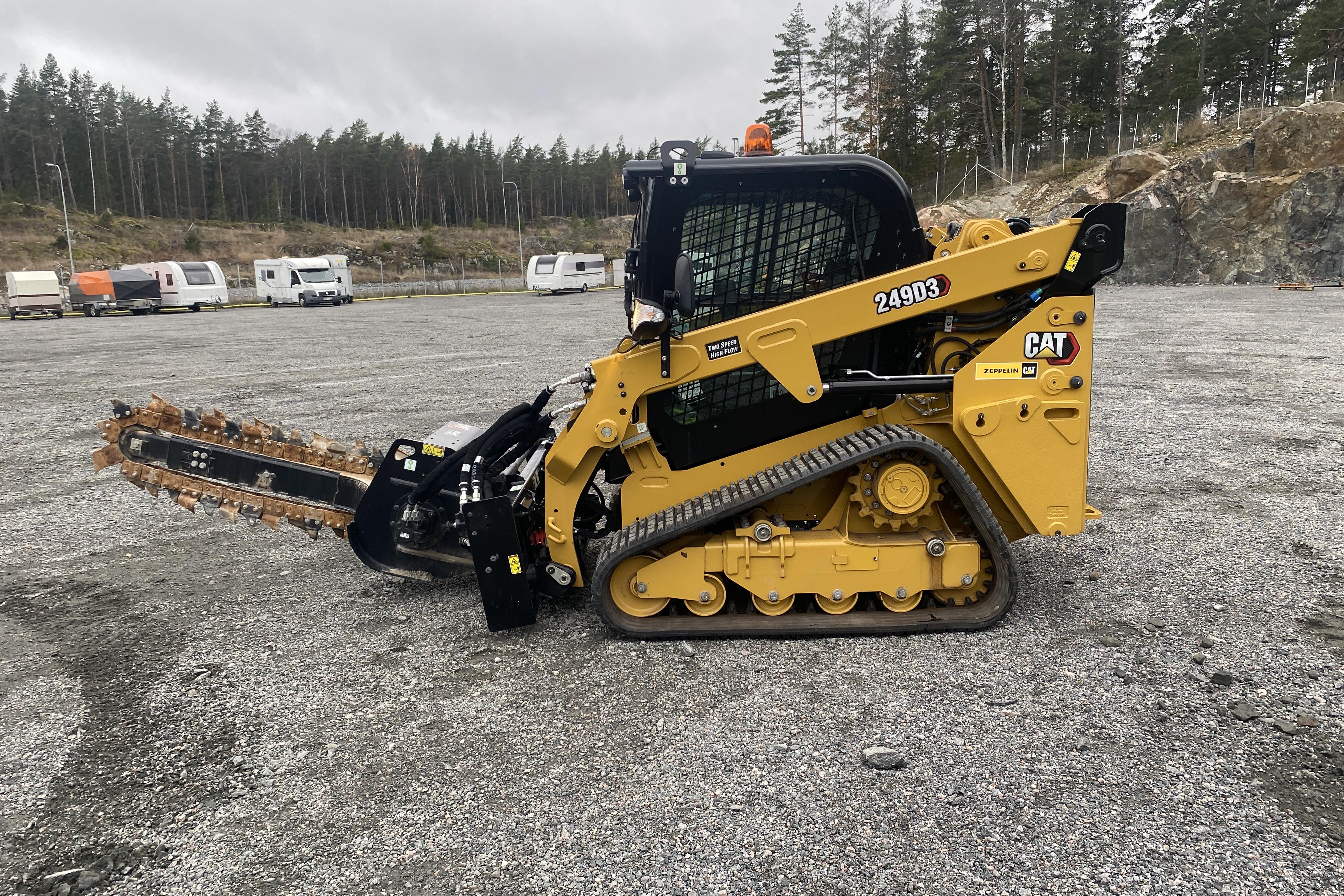 Caterpillar 249 D3 (serienr CAT0249DCWKD00267) Kompaktlastare -  - 2023