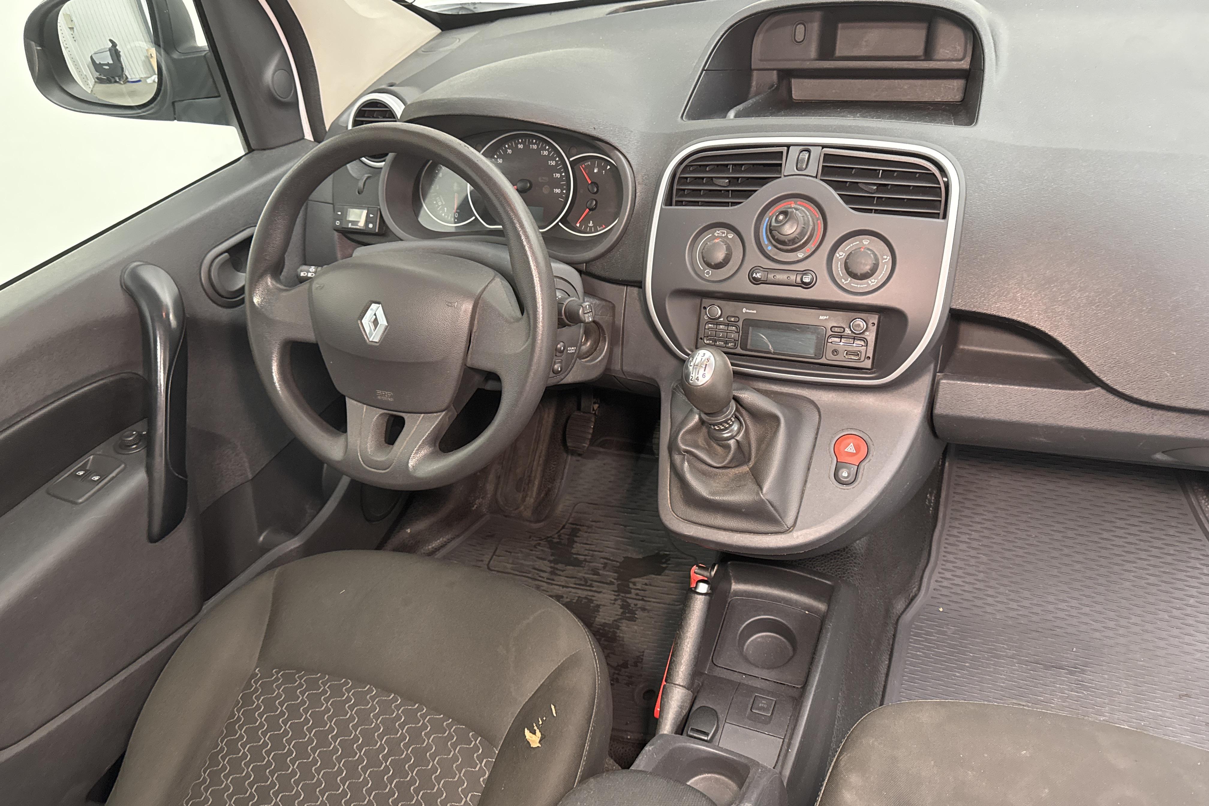 Renault Kangoo 1.5 dCi Maxi Skåp (110hk) - 130 750 km - Manual - white - 2017