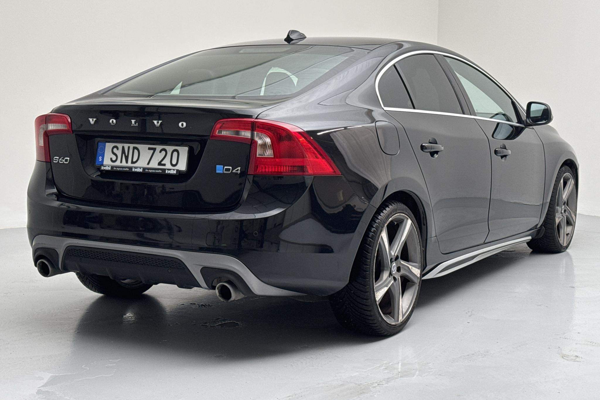 Volvo S60 D4 (181hk) - 139 290 km - Automatyczna - czarny - 2015