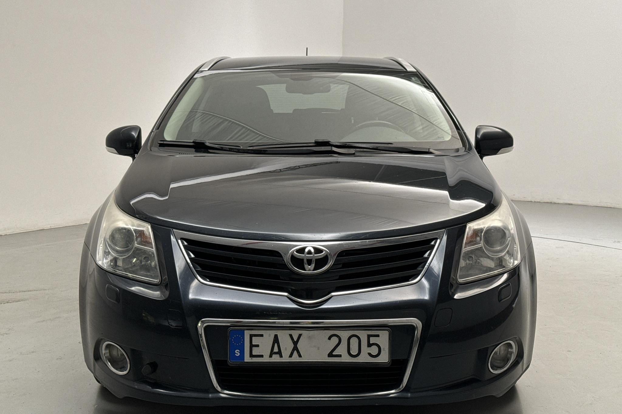 Toyota Avensis 2.0 Kombi (152hk) - 206 700 km - Käsitsi - Dark Blue - 2011