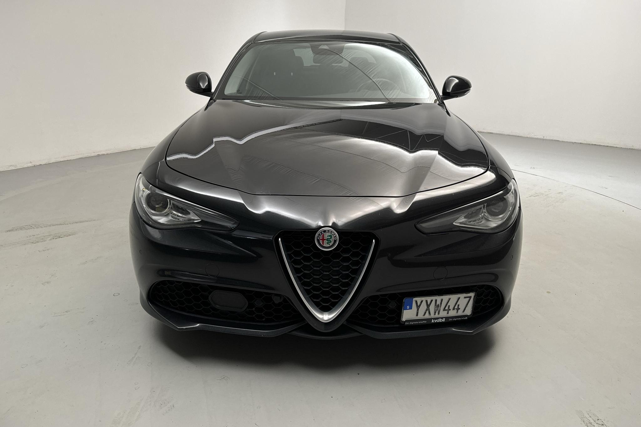 Alfa Romeo Giulia 2.0 AWD (280hk) - 129 780 km - Automatyczna - czarny - 2018