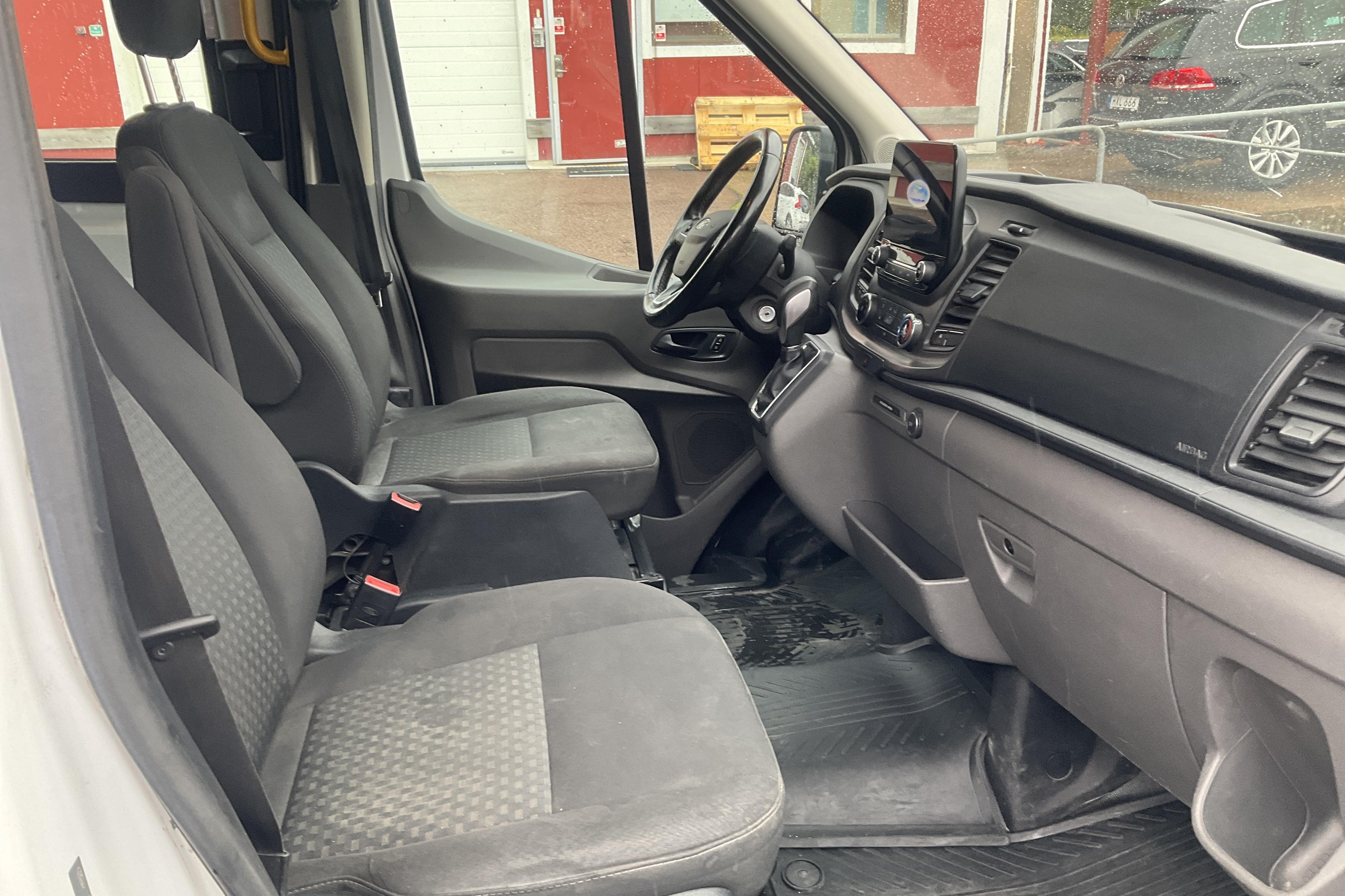 Ford Transit 350 2.0 TDCi 2WD Skåp (170hk) - 208 740 km - Automaatne - valge - 2020