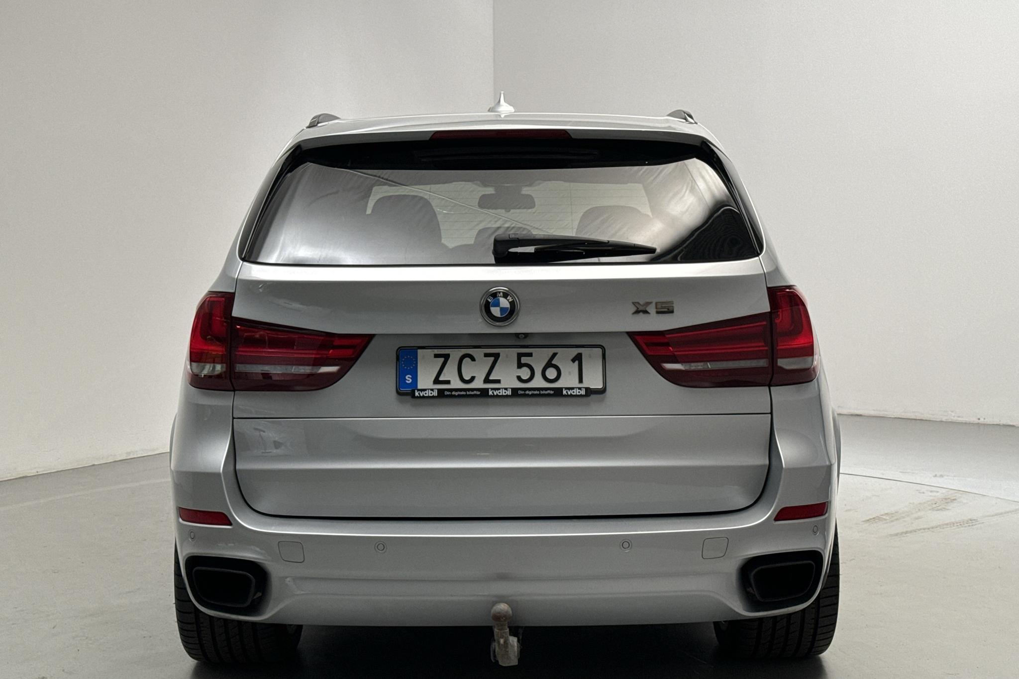 BMW X5 M50d, F15 (381hk) - 17 589 mil - Automat - silver - 2018