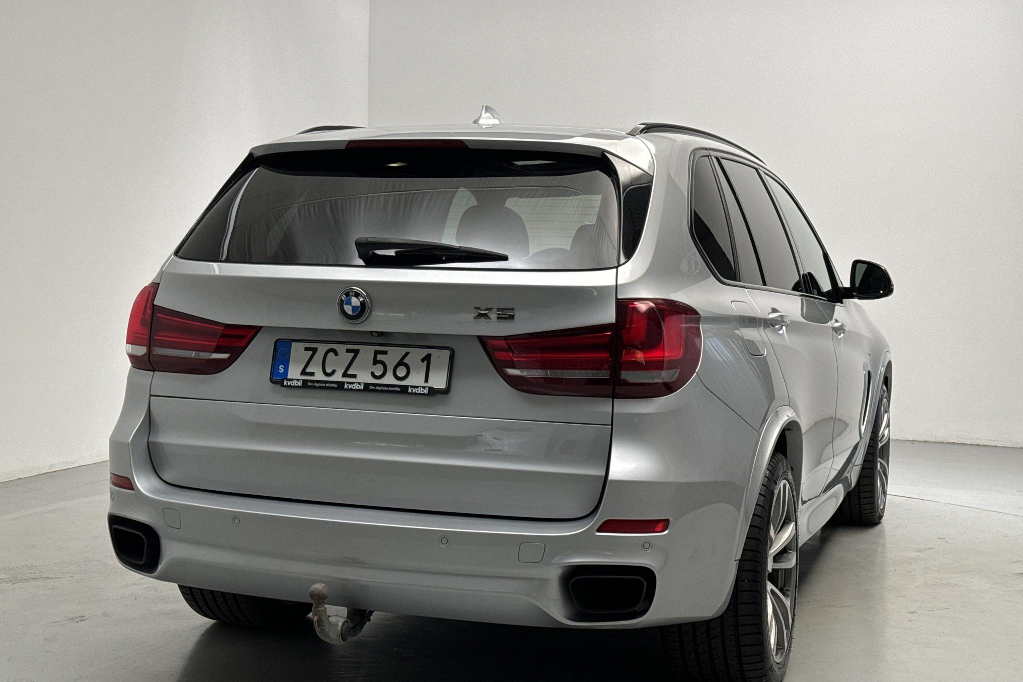 BMW X5 M50d, F15 (381hk) - 175 890 km - Automatyczna - srebro - 2018