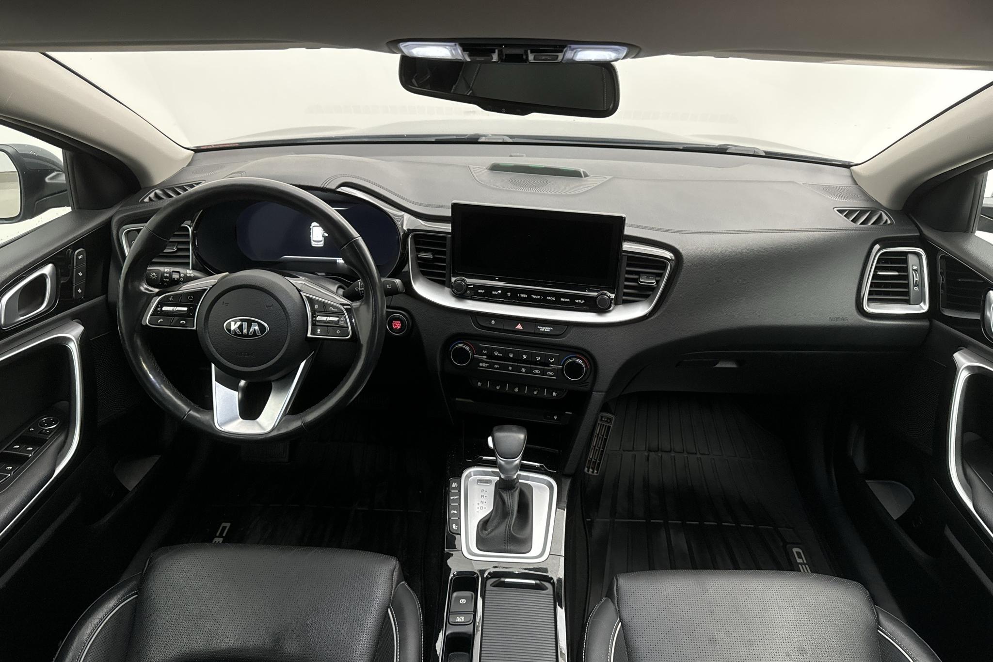 KIA Ceed 1.6 Plug-in Hybrid SW (141hk) - 158 230 km - Automaattinen - harmaa - 2021