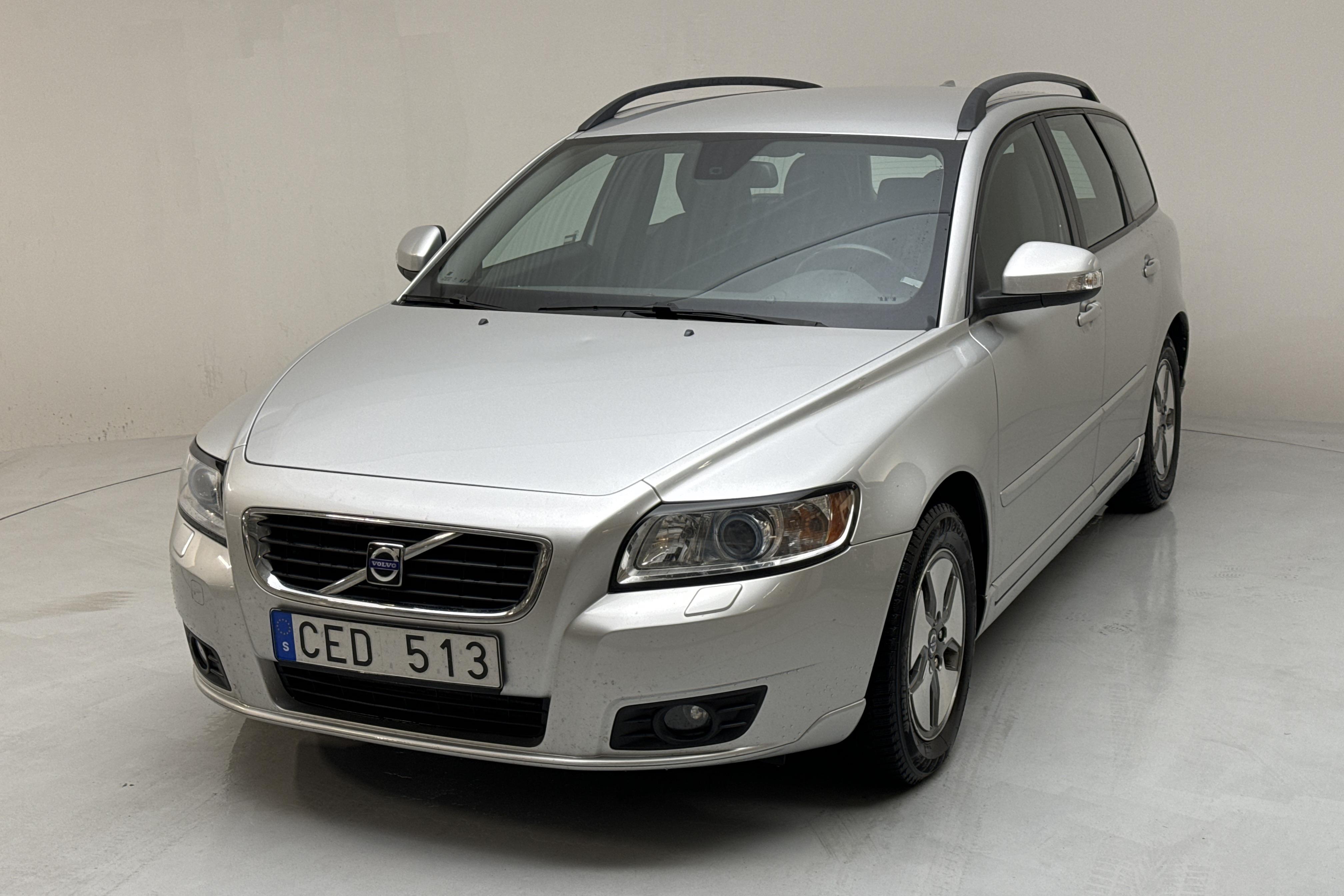 Volvo V50 1.6D DRIVe (109hk) - 152 330 km - Manual - Light Grey - 2010