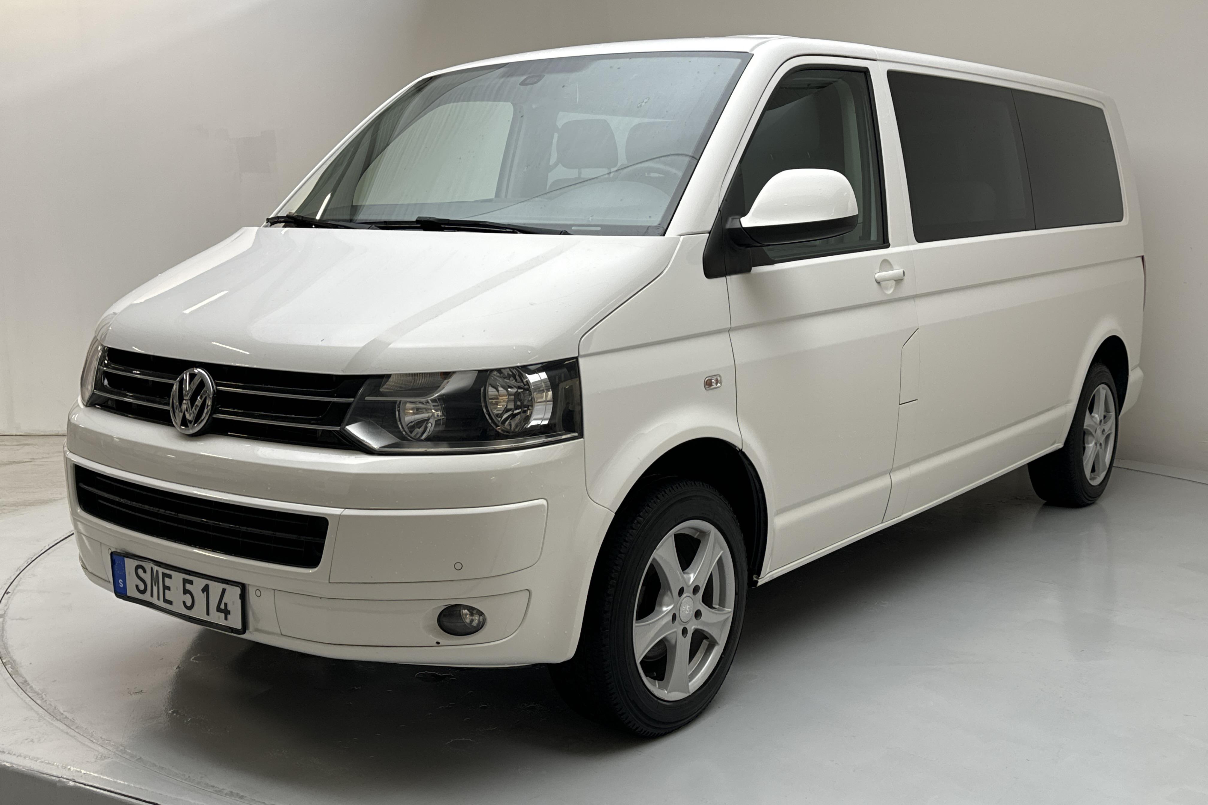 VW Caravelle 2.0 TDI 4MOTION (140hk) - 11 674 mil - Manuell - vit - 2014