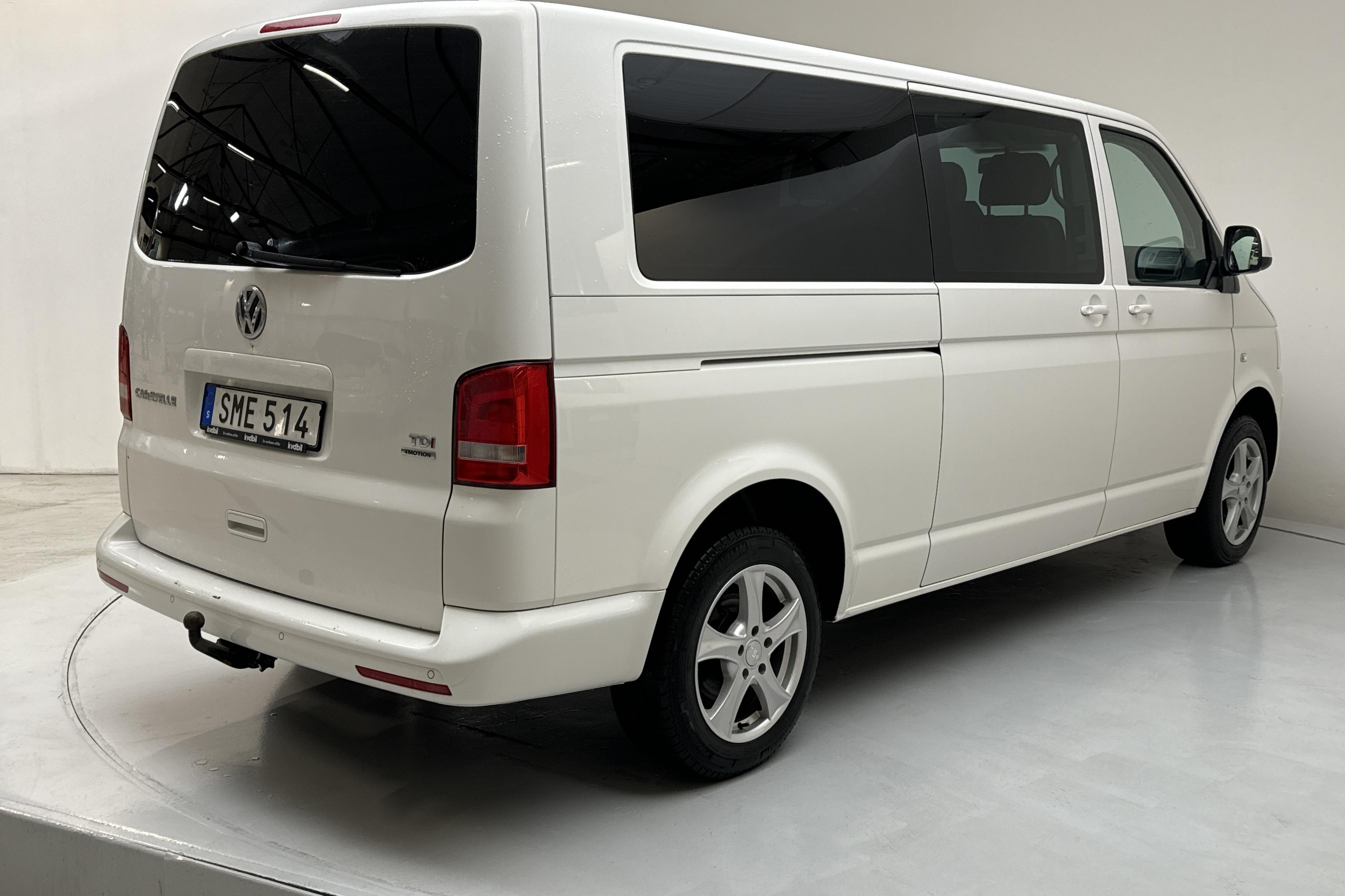 VW Caravelle 2.0 TDI 4MOTION (140hk) - 116 740 km - Manual - white - 2014