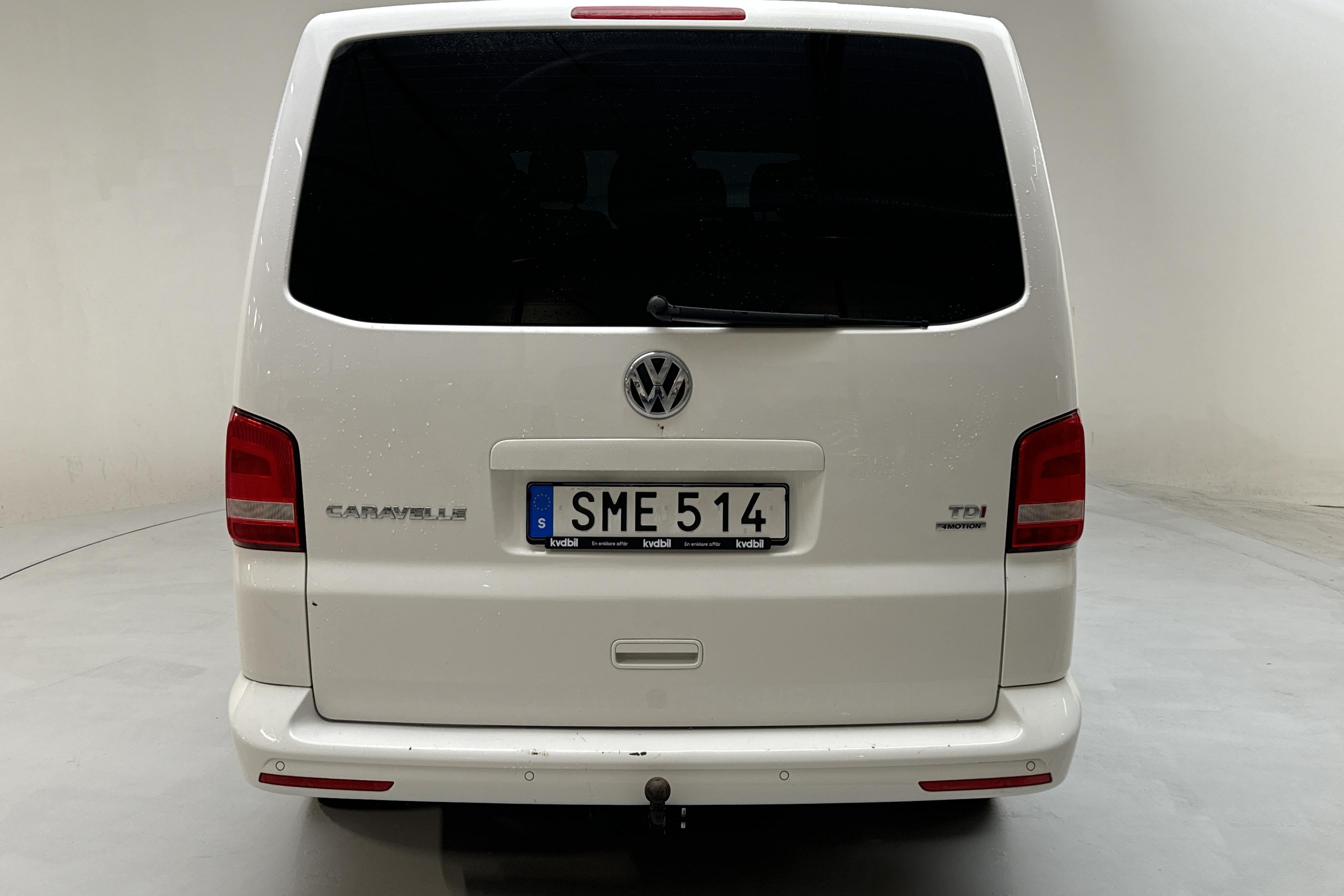 VW Caravelle 2.0 TDI 4MOTION (140hk) - 116 740 km - Manuaalinen - valkoinen - 2014