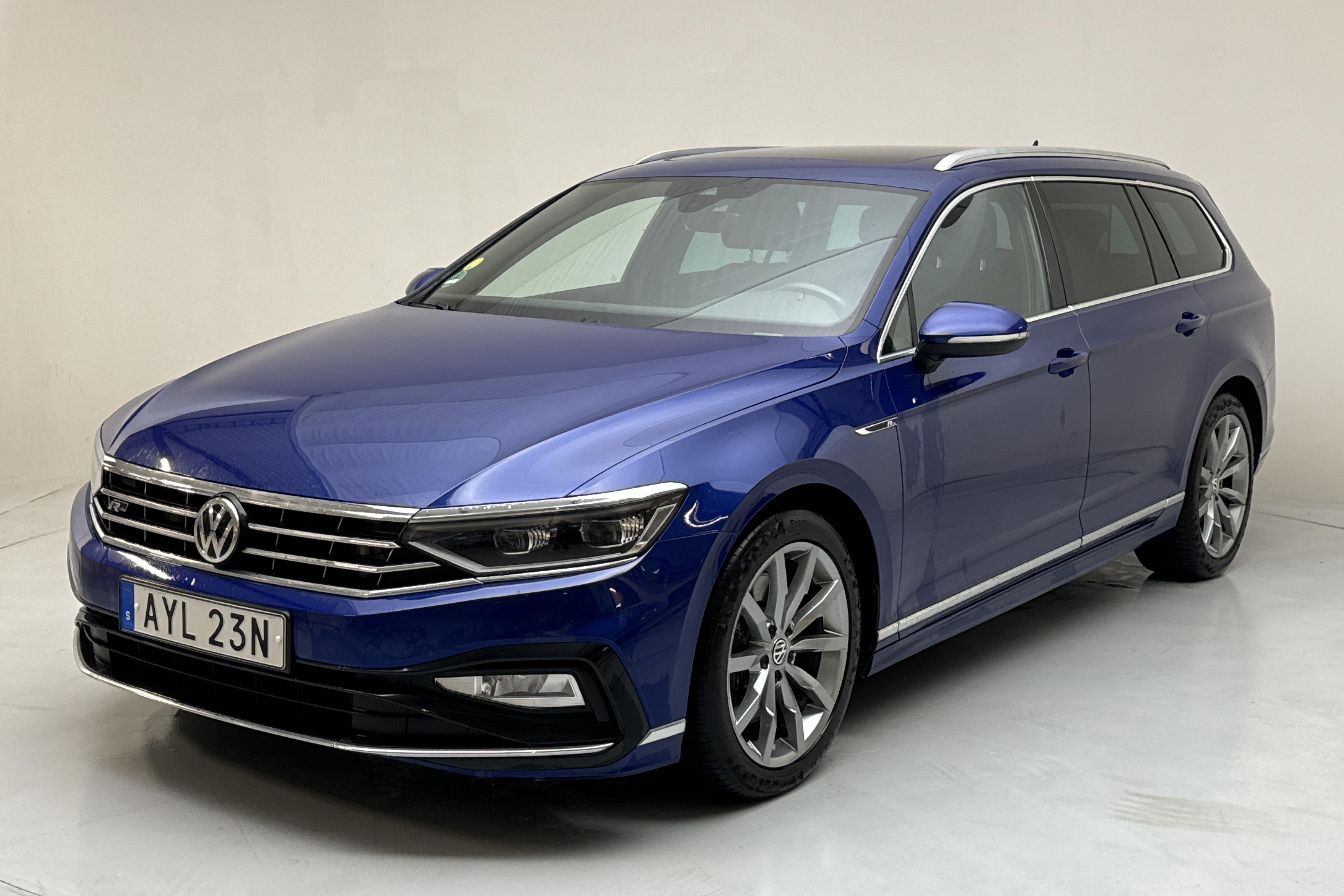 VW Passat 2.0 TDI BiTurbo Sportscombi 4MOTION (240hk) - 135 800 km - Automaatne - sinine - 2020