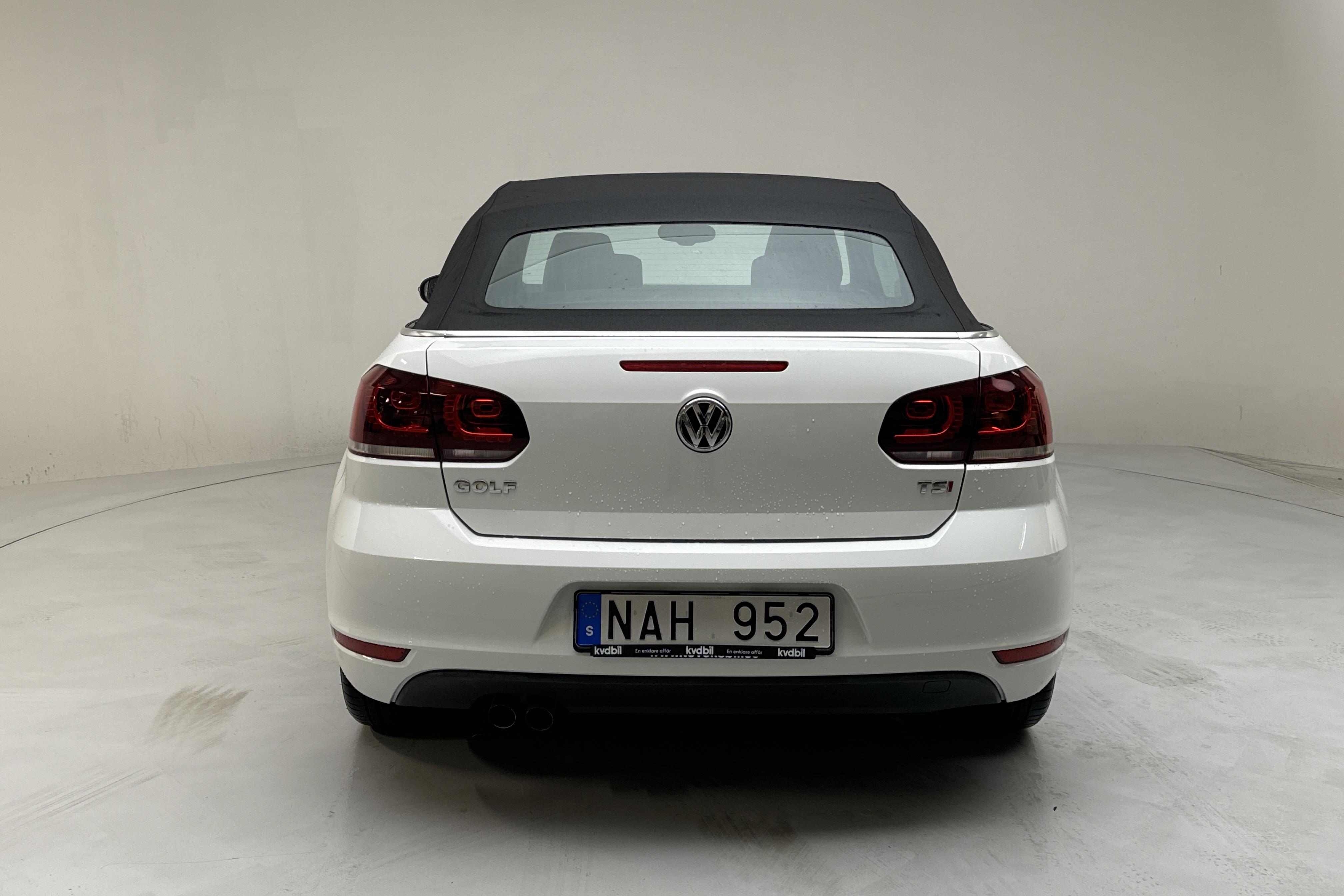 VW Golf VI 1.4 TSI Cabriolet (122hk) - 7 746 mil - Manuell - vit - 2012