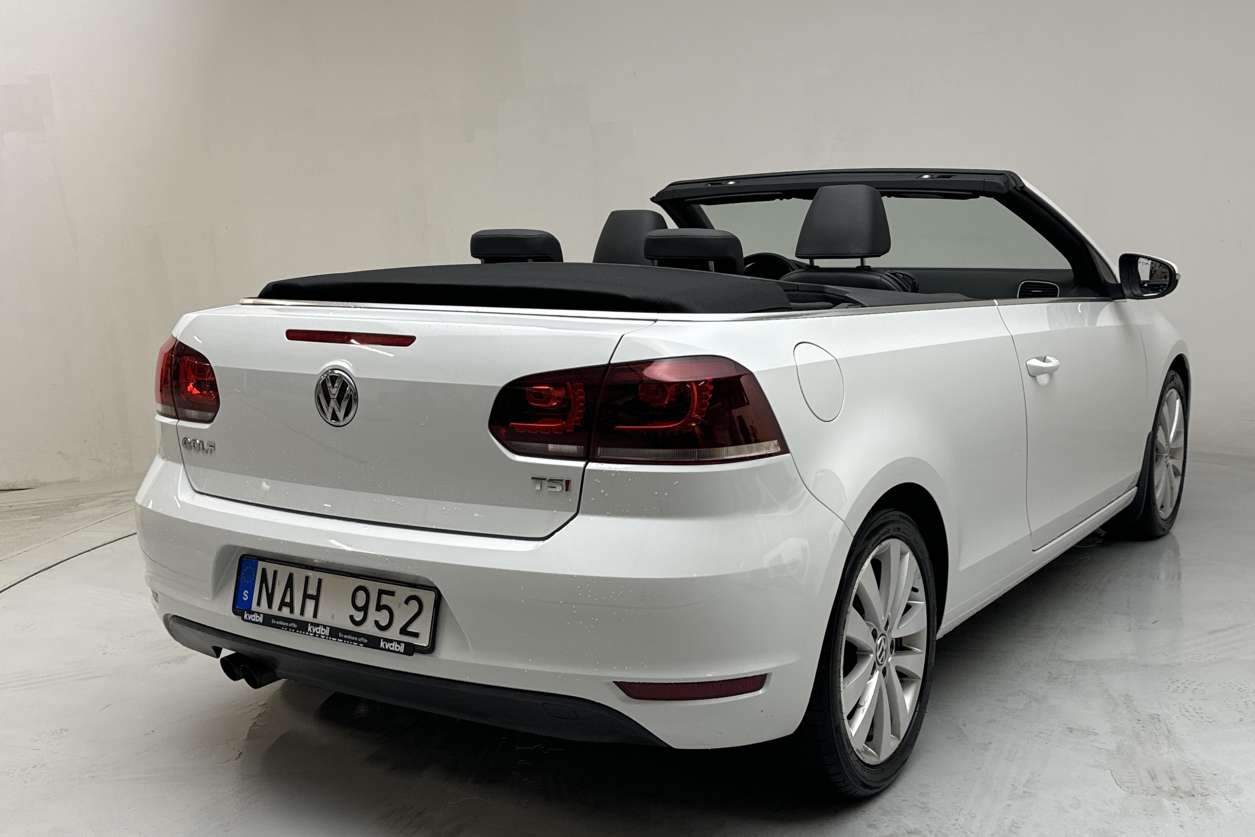 VW Golf VI 1.4 TSI Cabriolet (122hk) - 77 460 km - Manuaalinen - valkoinen - 2012