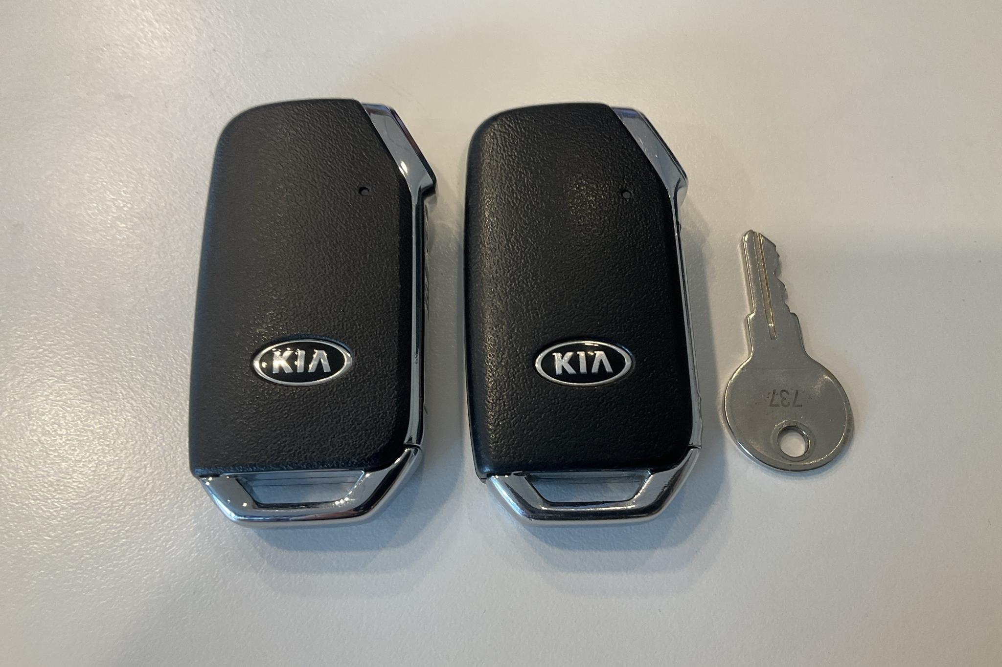 KIA Sorento 1.6 T-GDi Plug-in Hybrid AWD (265hk) - 140 690 km - Automatyczna - biały - 2021