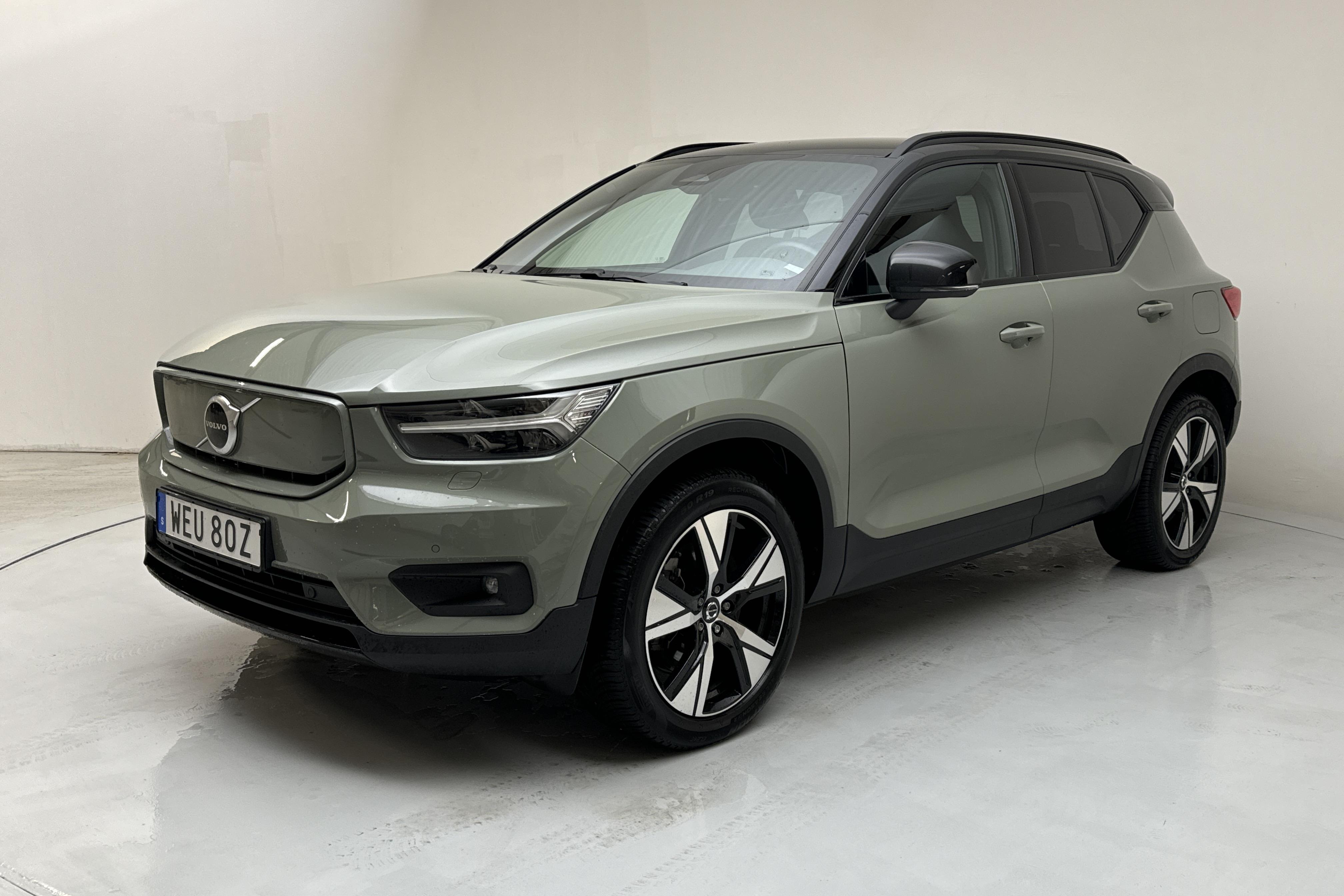 Volvo XC40 P8 Recharge AWD (408hk) - 4 954 mil - Automat - grön - 2022