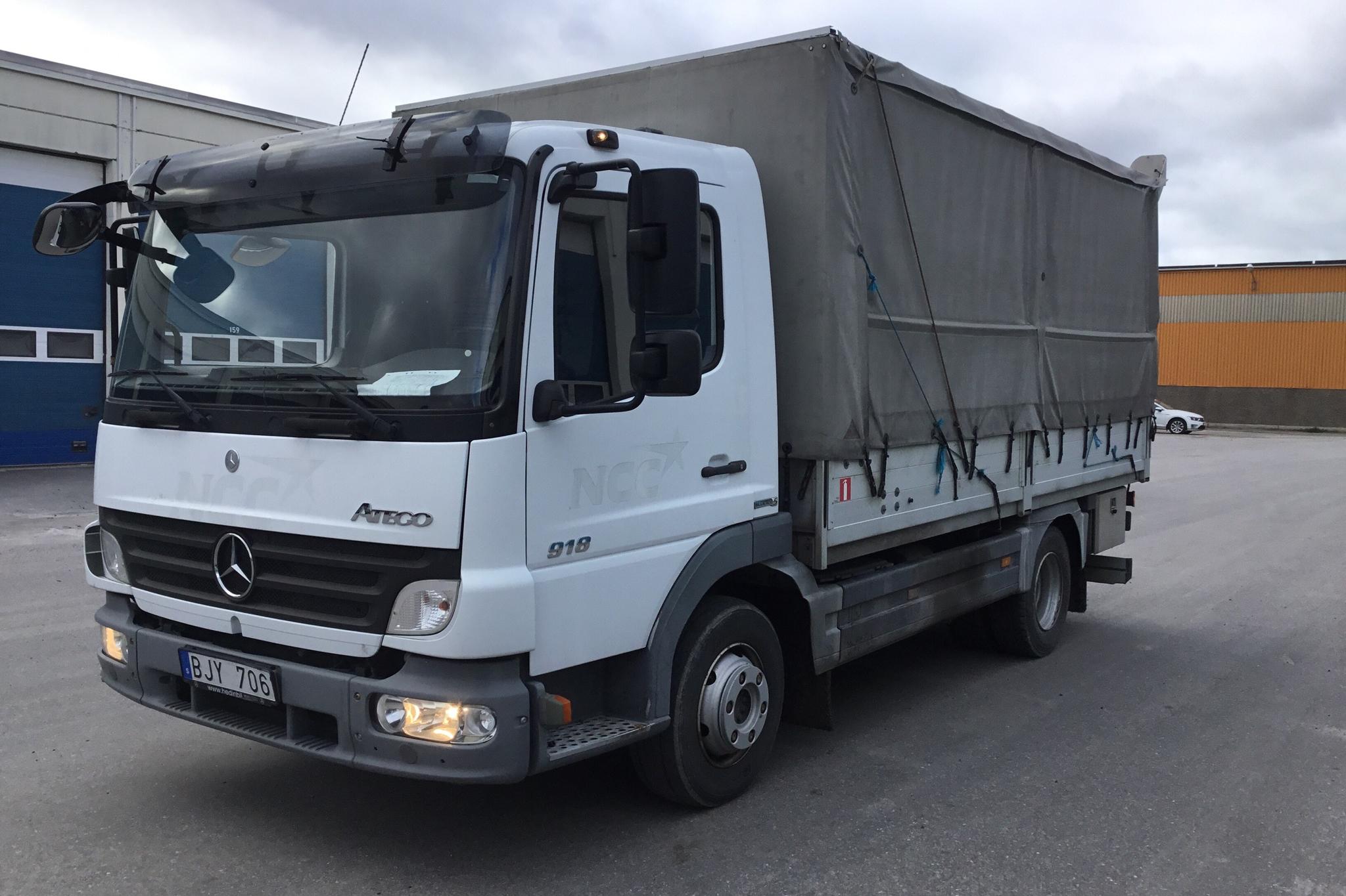 Mercedes BENZ 918 - 67 471 km - Manual - white - 2009