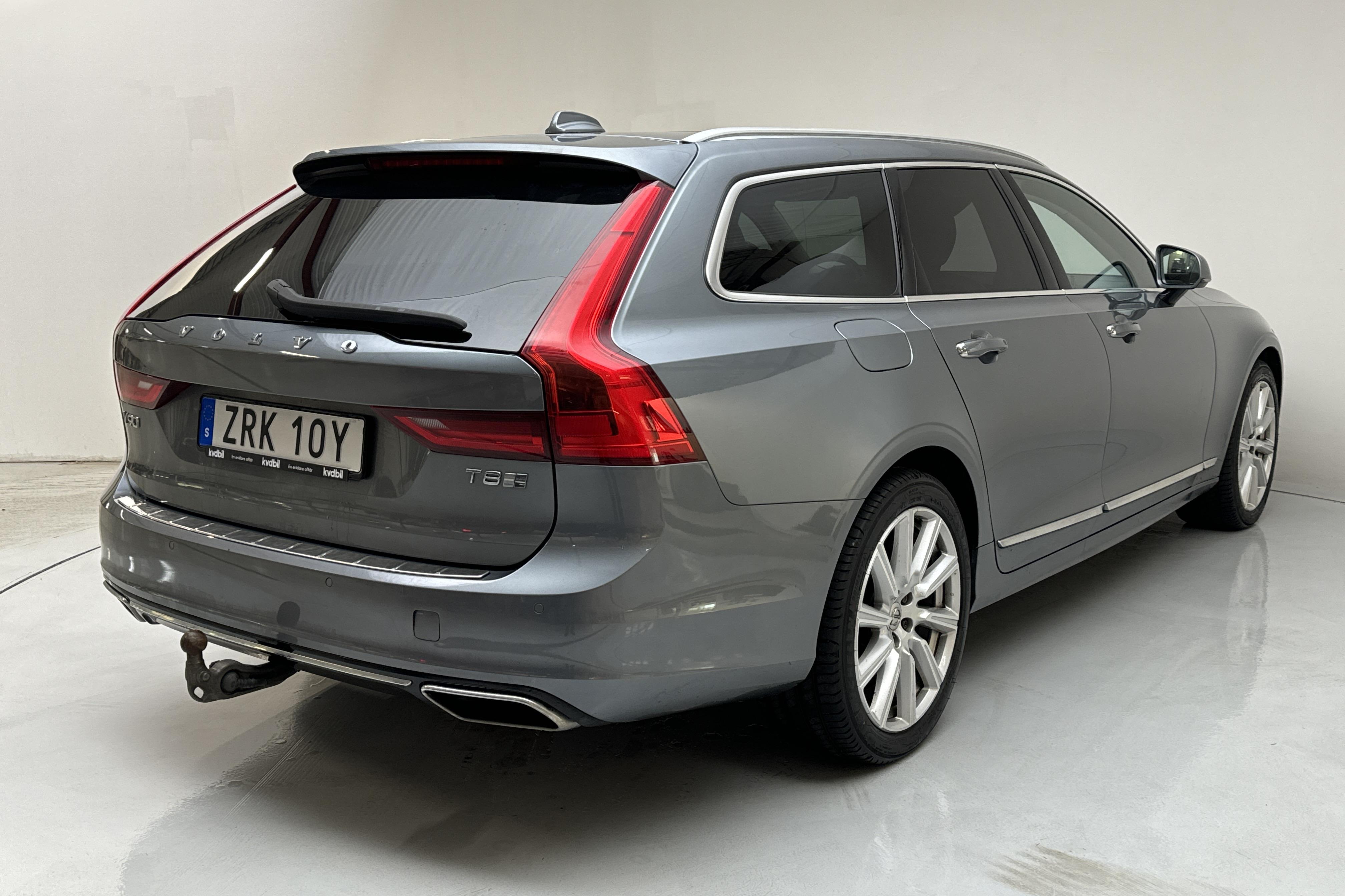 Volvo V90 T8 AWD Twin Engine (390hk) - 137 240 km - Automaatne - hall - 2020