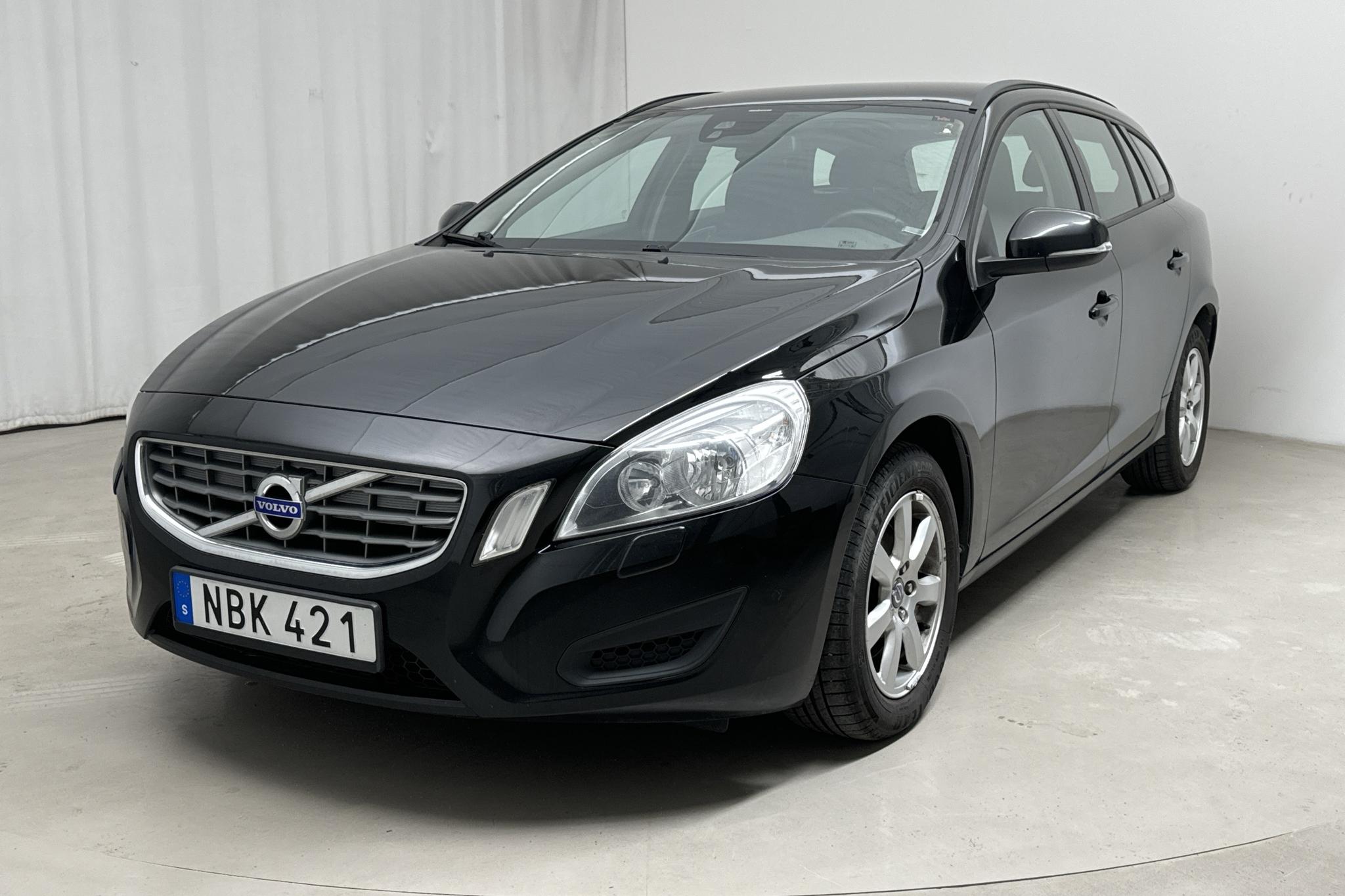 Volvo V60 D2 (115hk) - 168 990 km - Manual - black - 2013