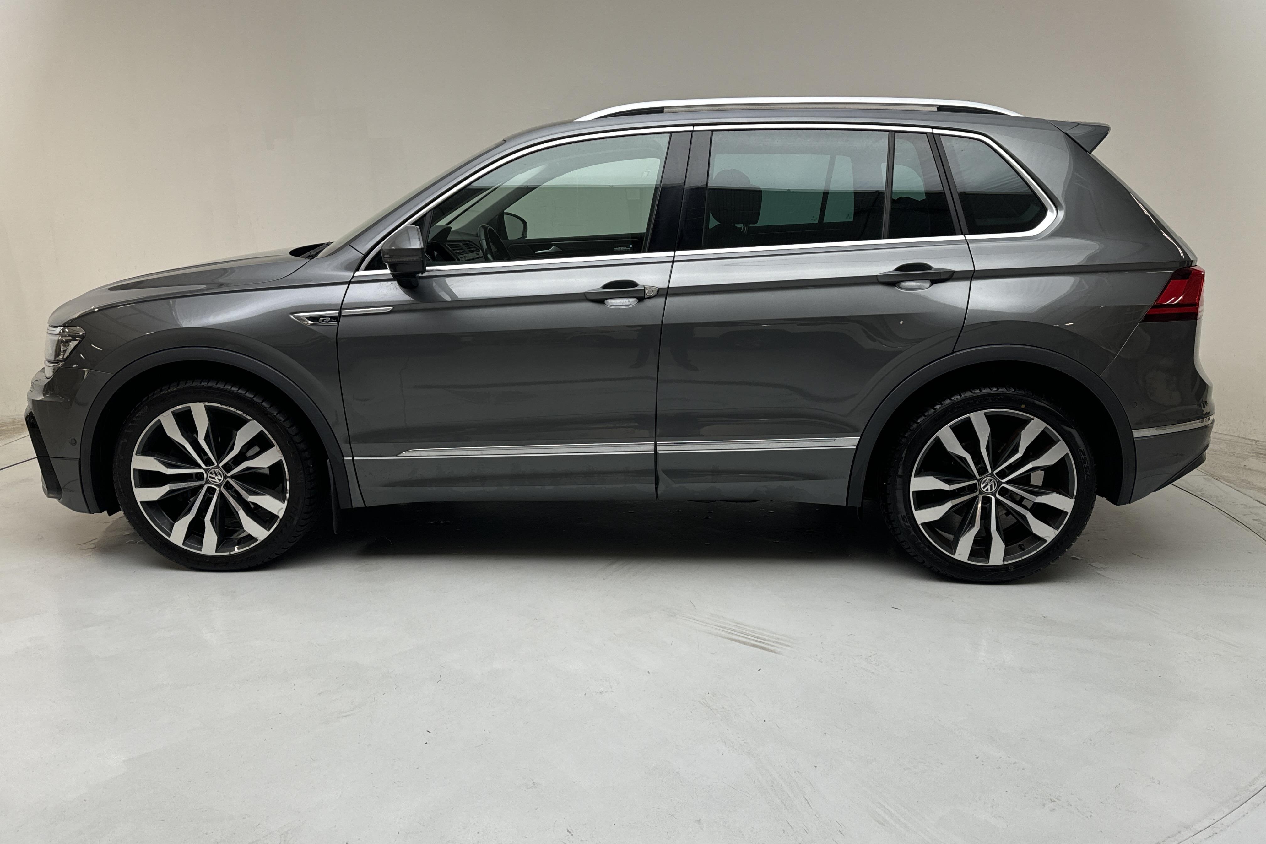 VW Tiguan 2.0 TDI 4MOTION (190hk) - 26 489 mil - Automat - grå - 2019