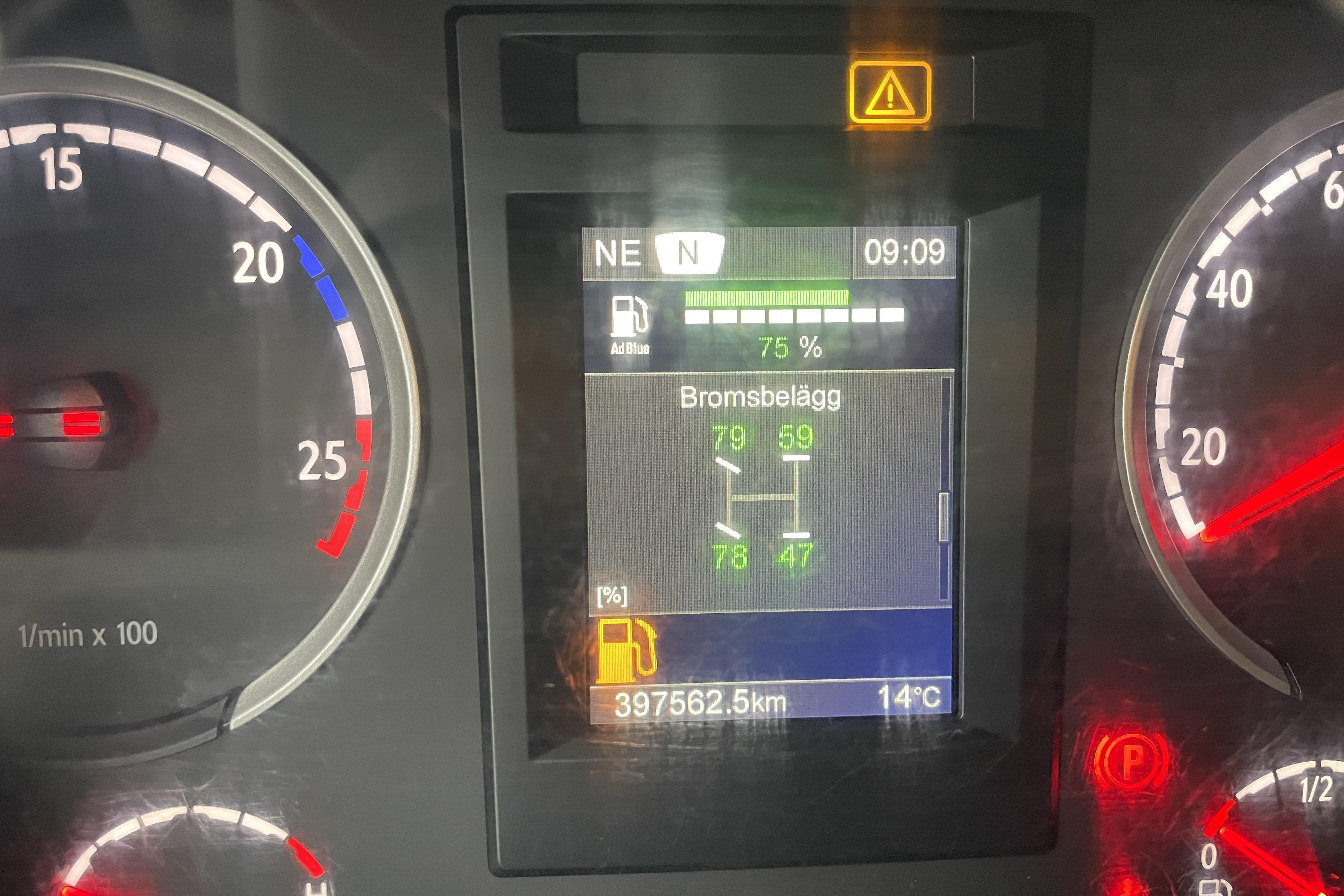 Scania P280 - 397 562 km - Automatic - yellow - 2016