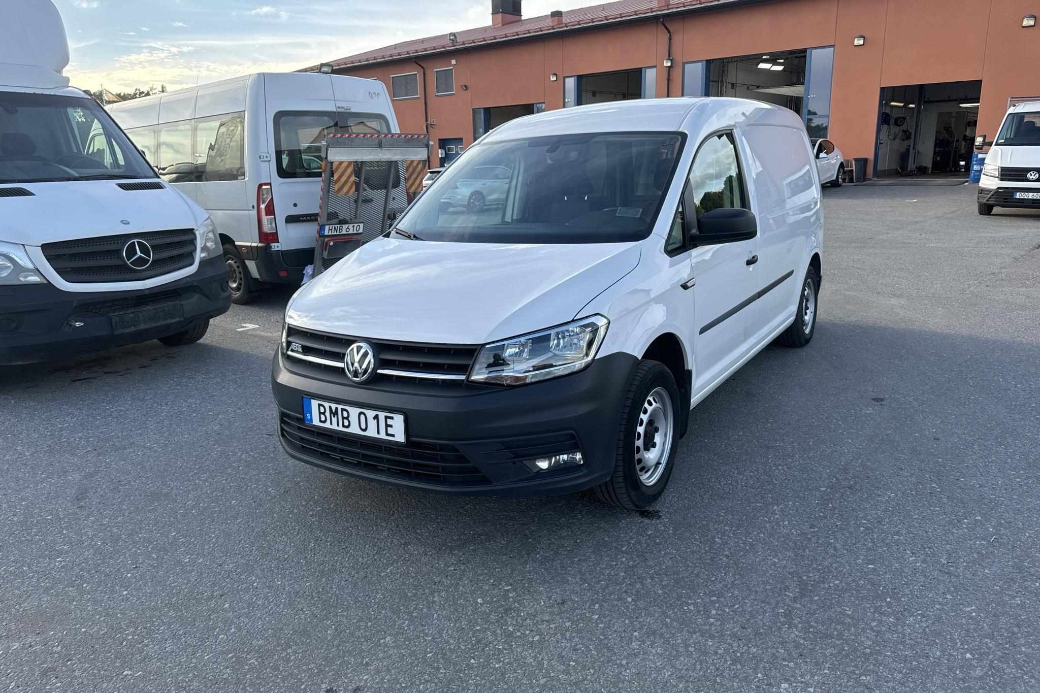 VW e-Caddy ABT Maxi Skåp (110hk) - 2 109 mil - Automat - vit - 2020