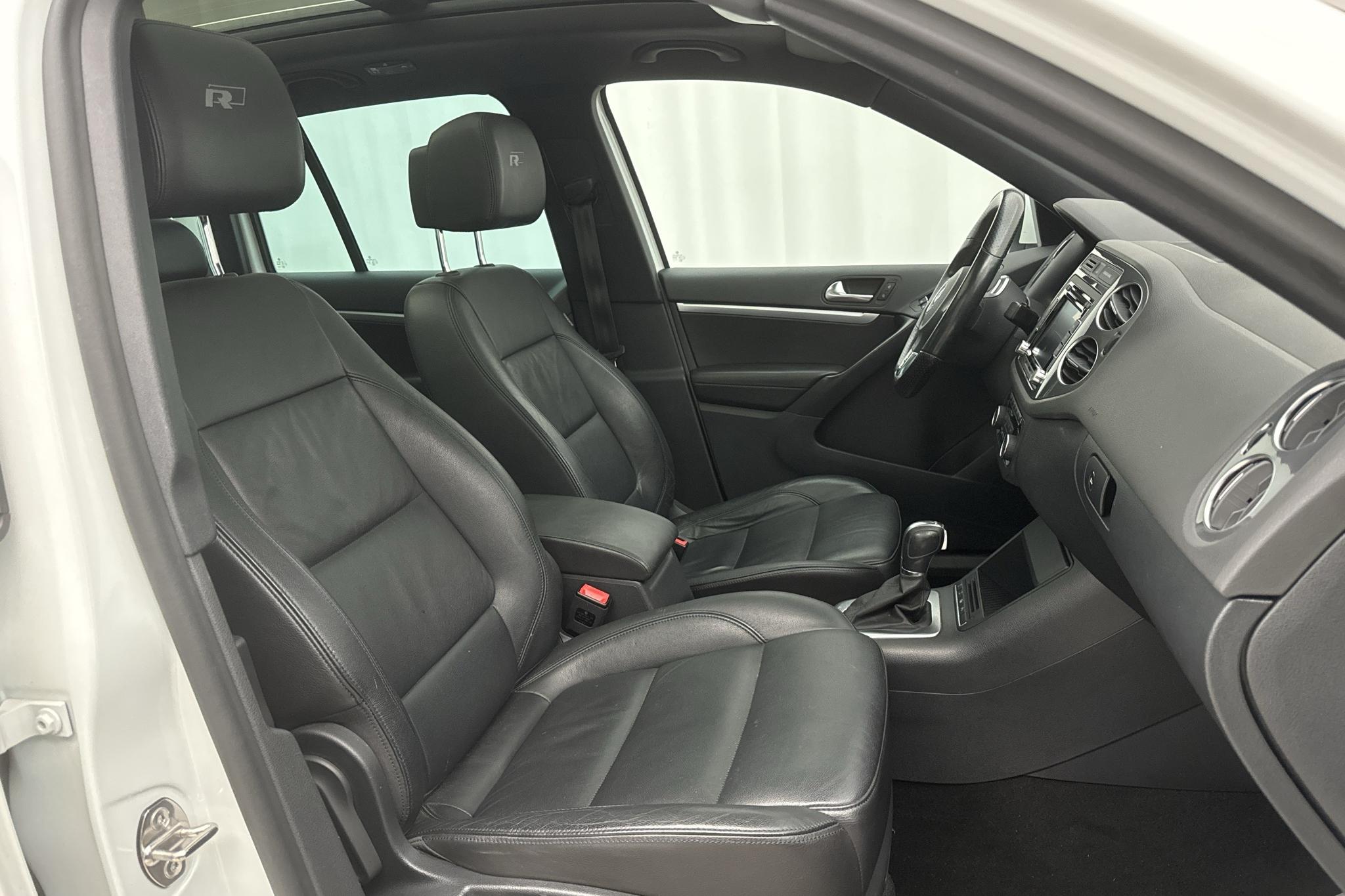 VW Tiguan 2.0 TDI 4MOTION BlueMotion Technology (177hk) - 175 660 km - Automatyczna - biały - 2015