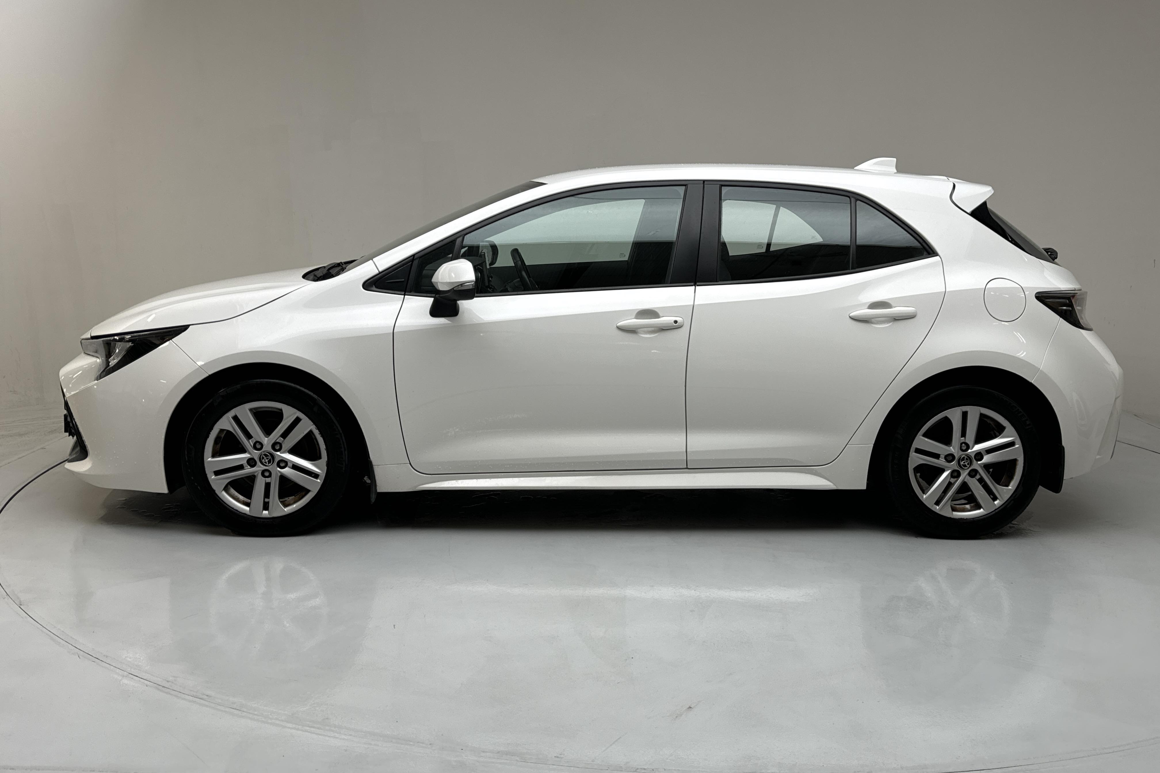 Toyota Corolla 1.2 5dr (116hk) - 78 850 km - Manual - white - 2019