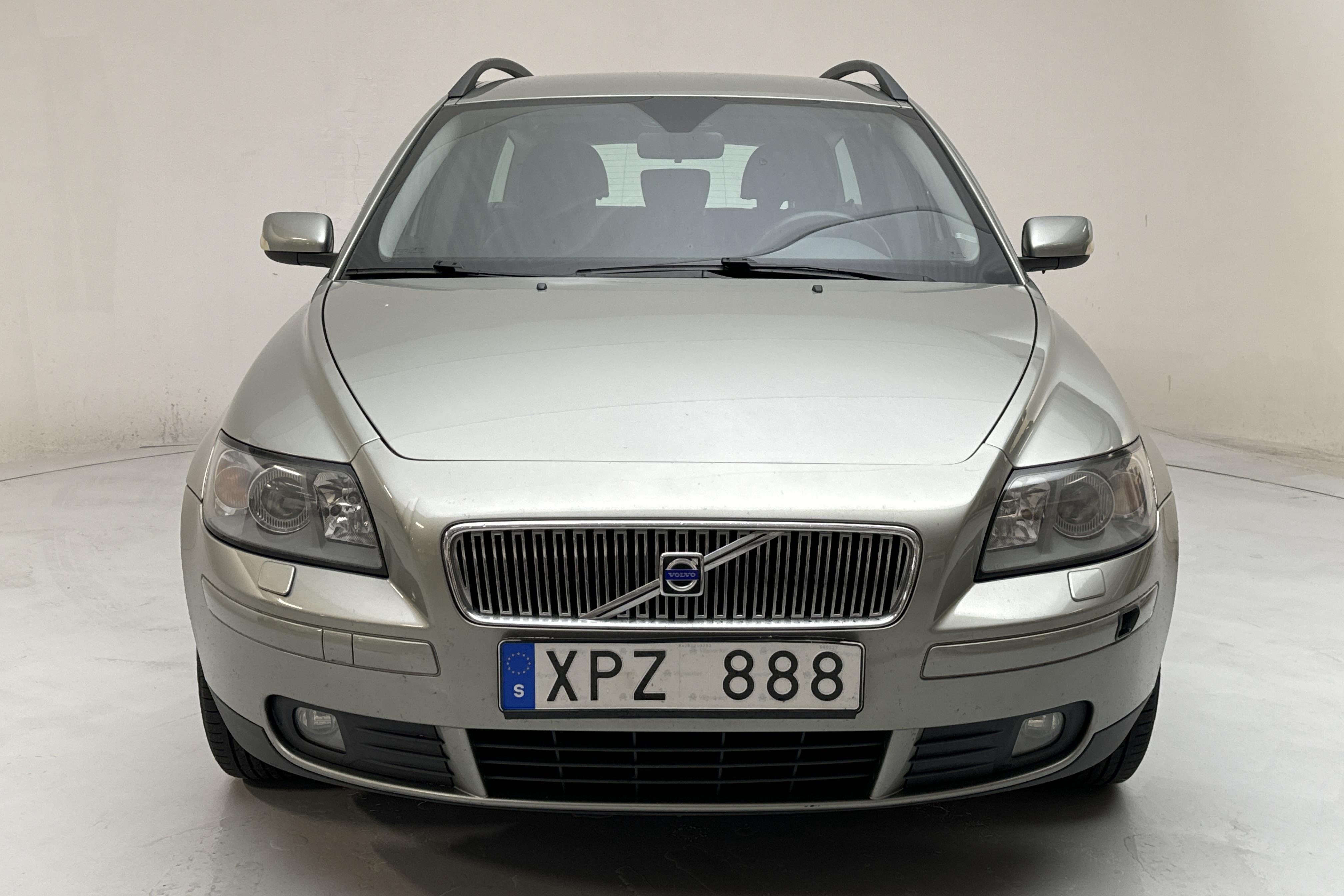 Volvo V50 1.8F (125hk) - 239 880 km - Manual - Light Green - 2006