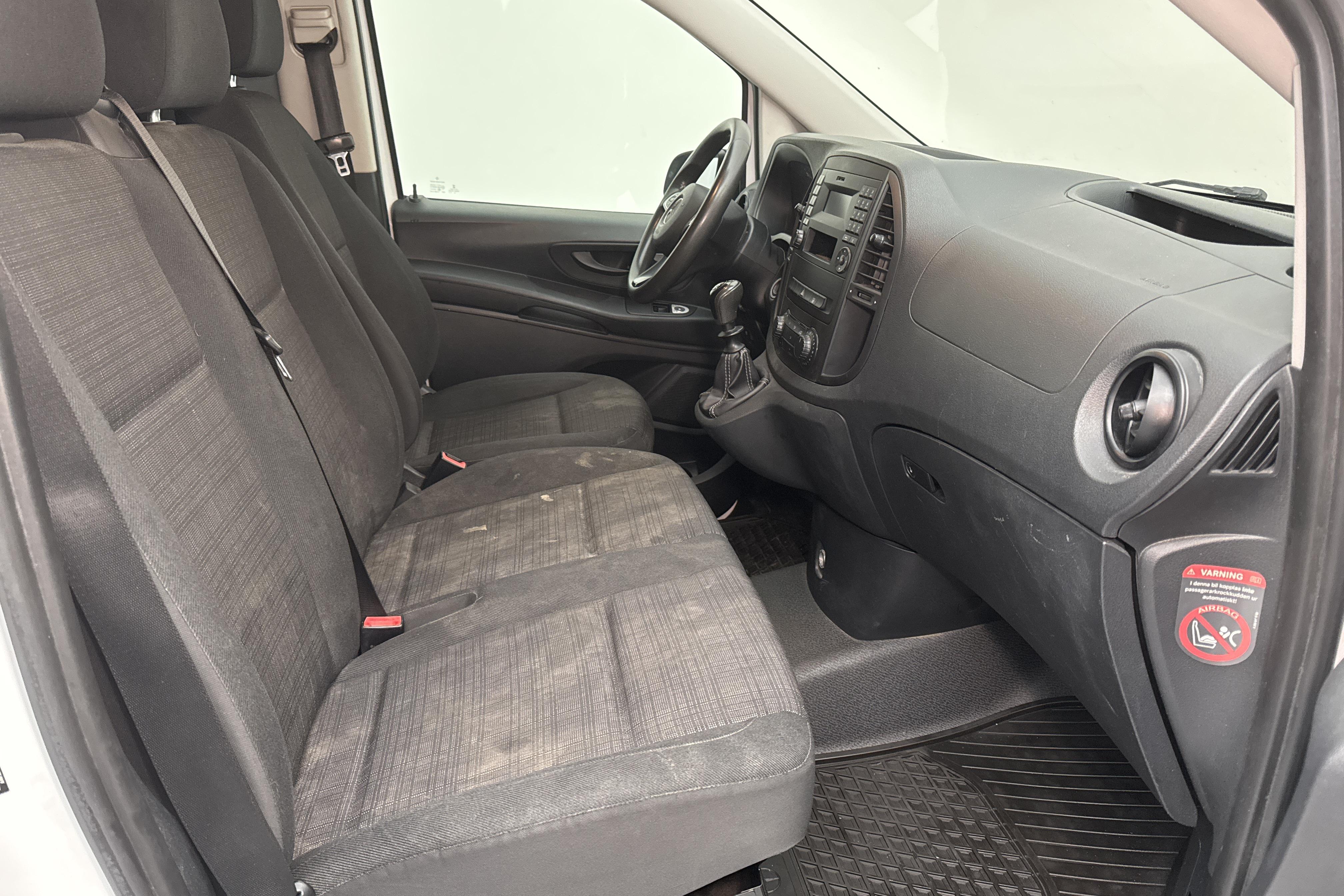 Mercedes Vito 111 CDI W640 (114hk) - 125 790 km - Manualna - biały - 2015