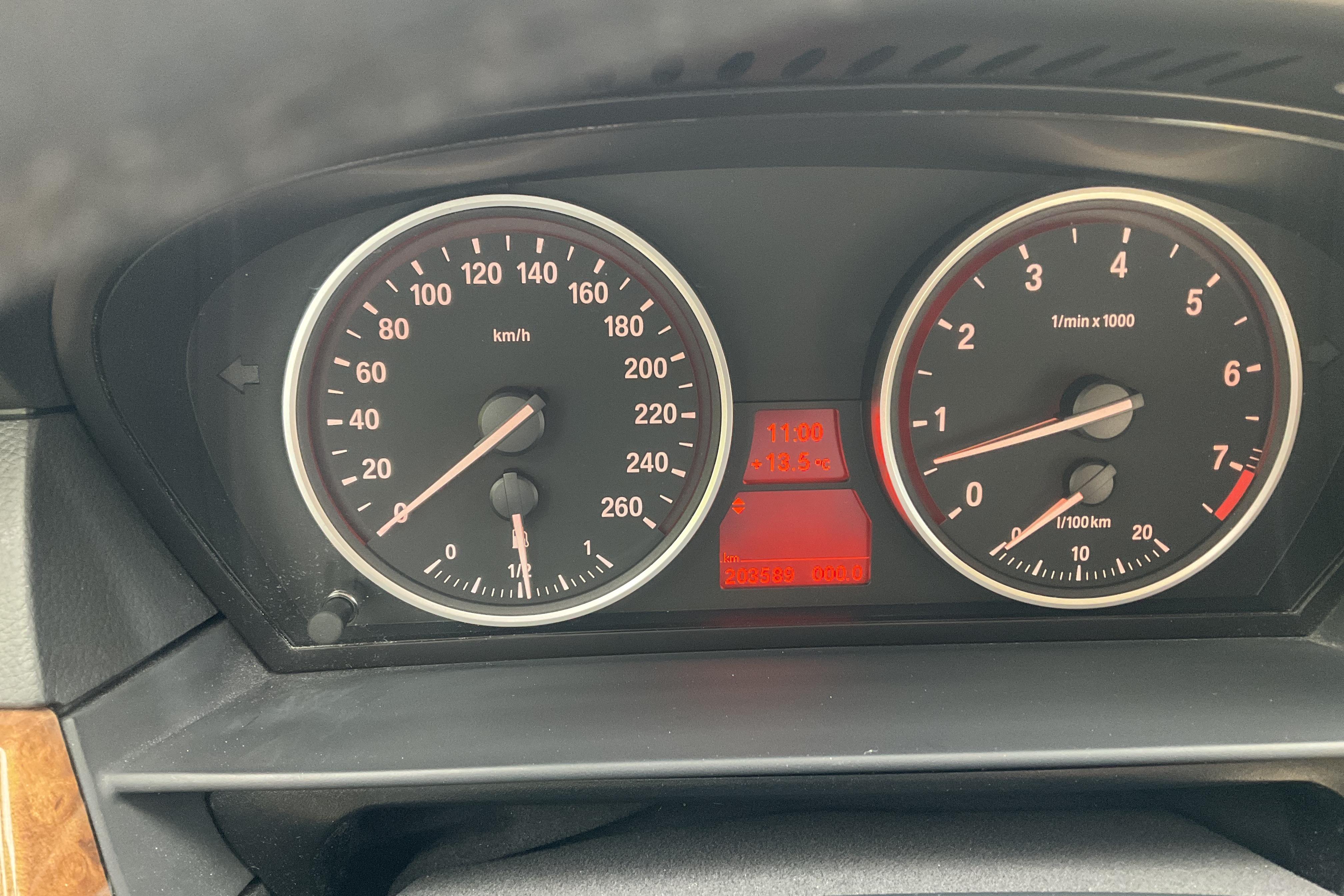 BMW 525i Sedan, E60 (218hk) - 203 590 km - Manuaalinen - sininen - 2008