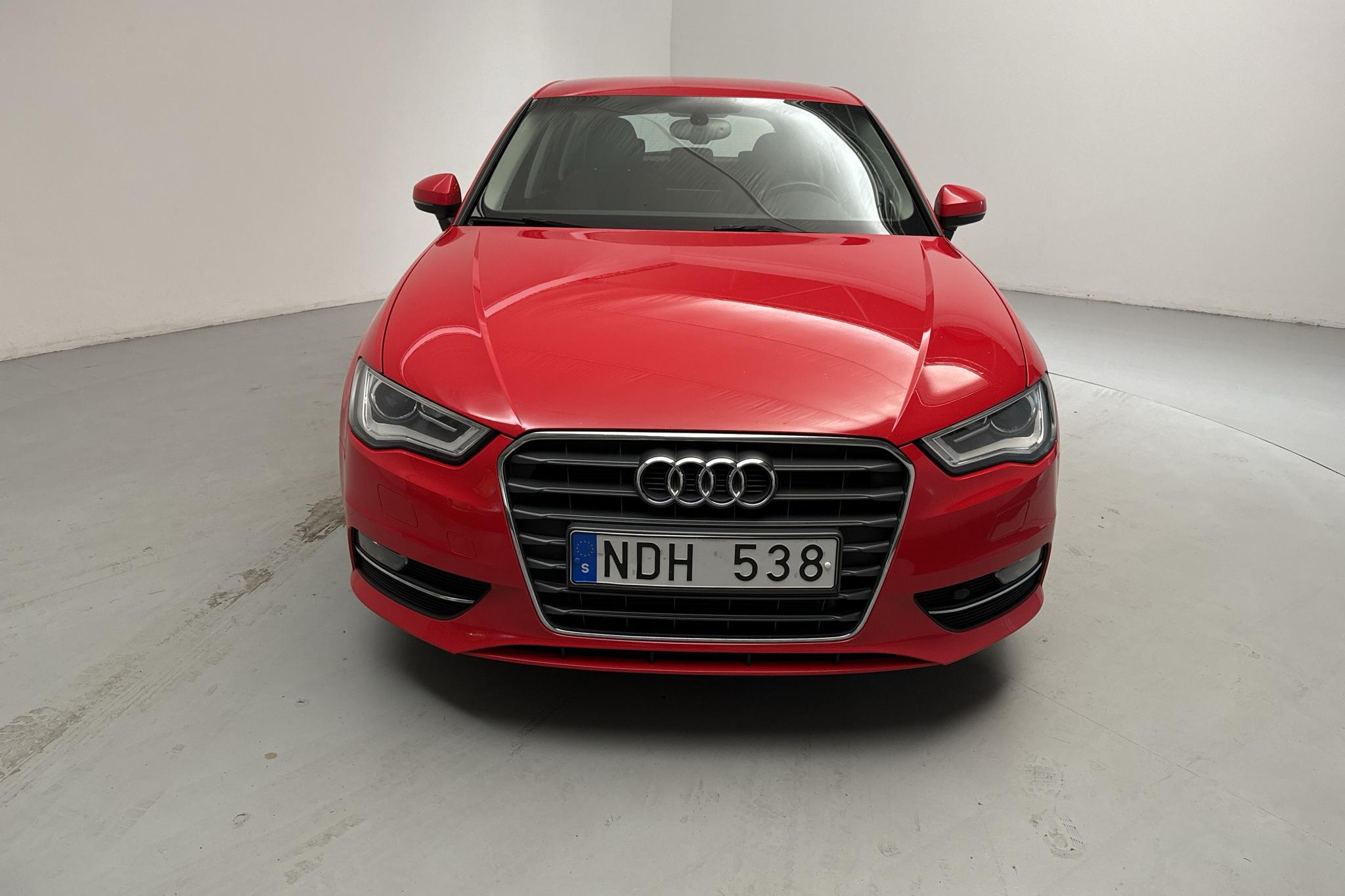 Audi A3 2.0 TDI Sportback (150hk) - 157 660 km - Automaatne - punane - 2013