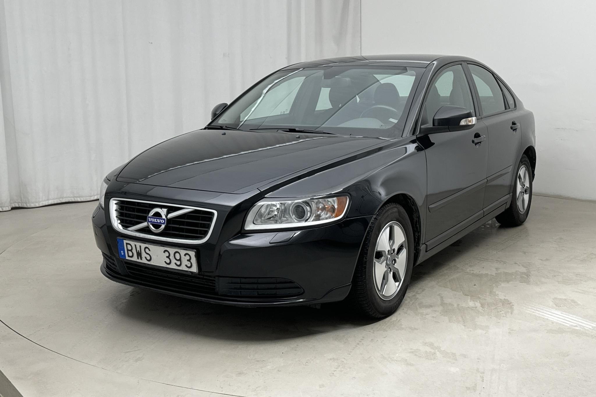 Volvo S40 D2 (115hk) - 124 500 km - Käsitsi - must - 2012