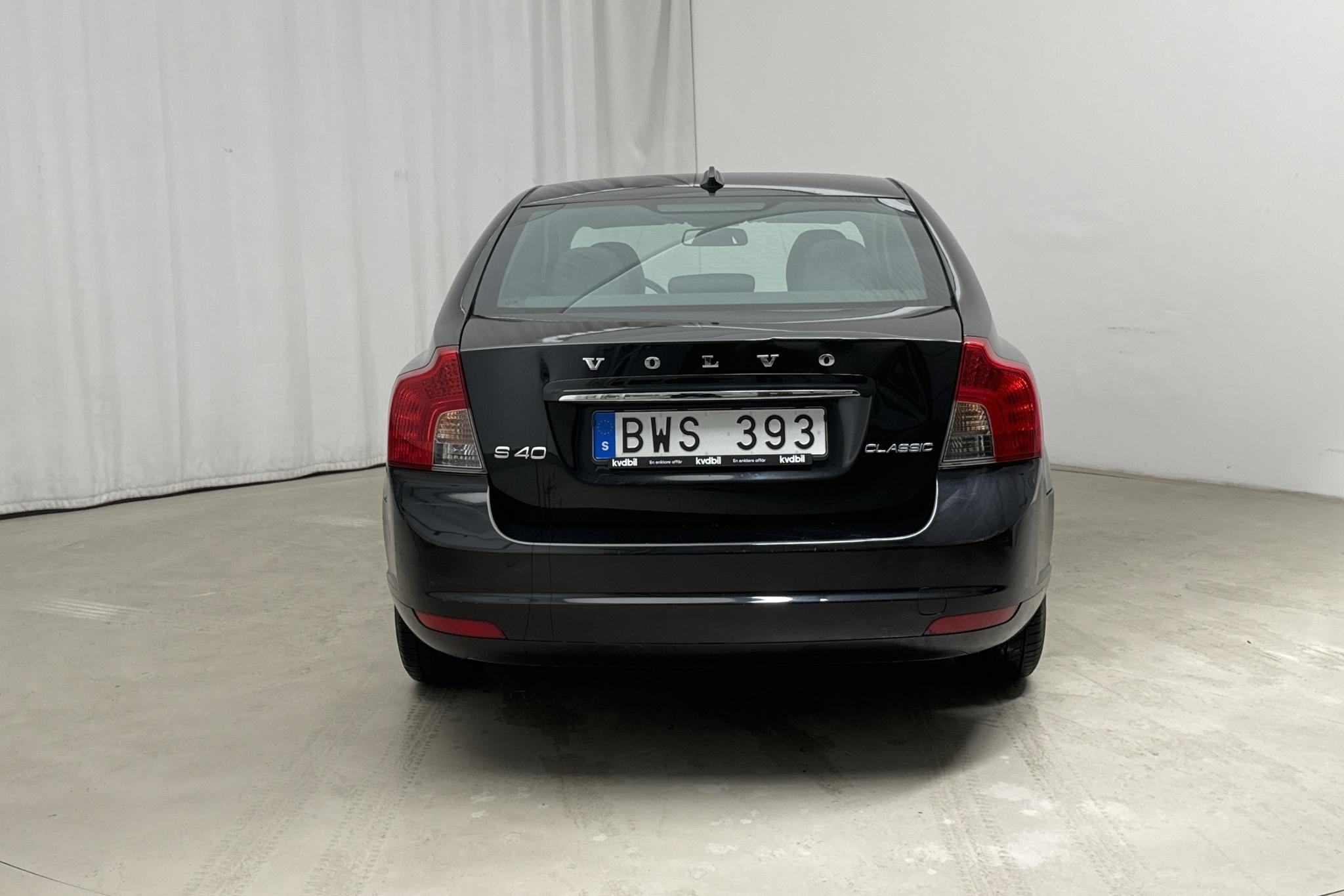 Volvo S40 D2 (115hk) - 124 500 km - Manualna - czarny - 2012