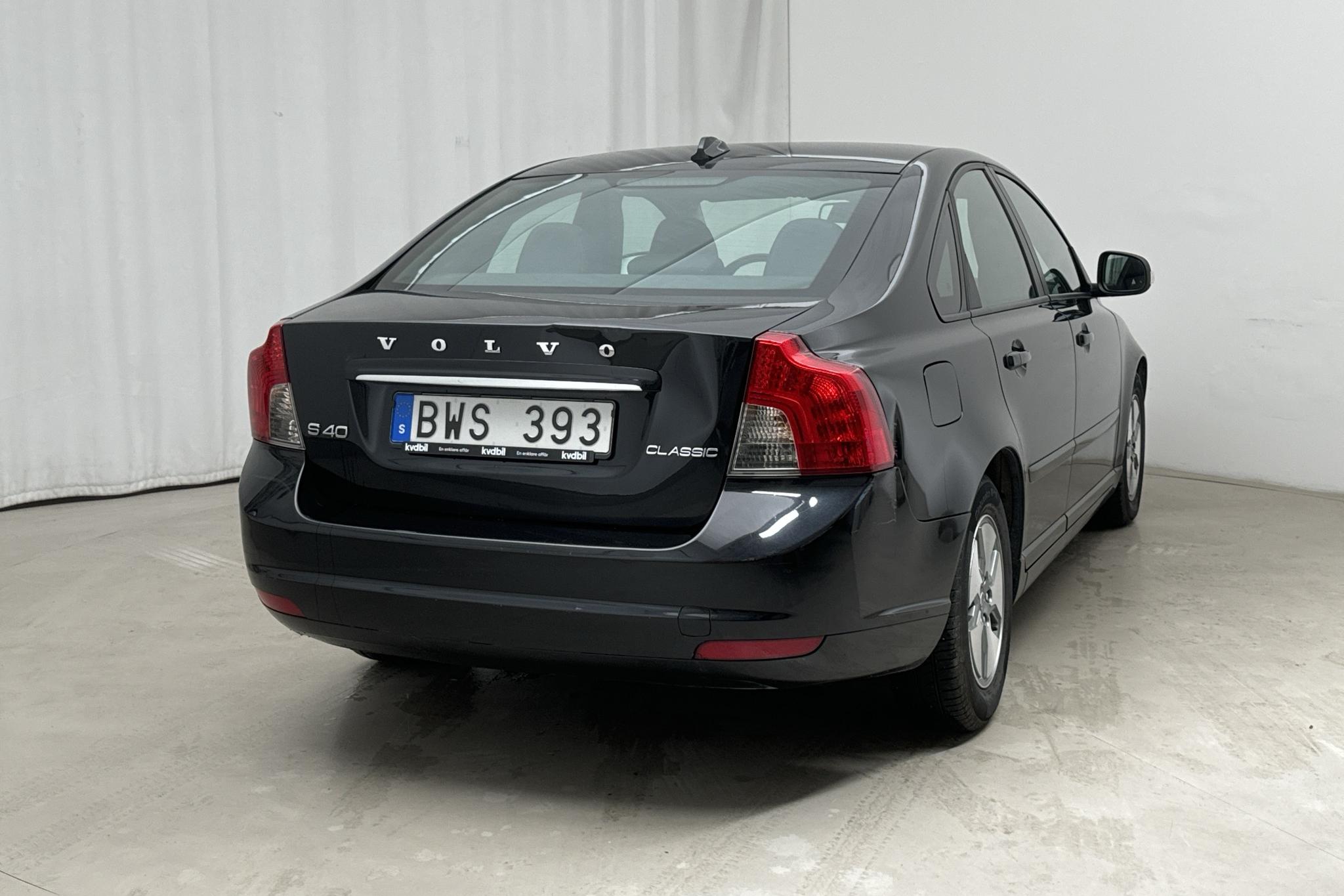 Volvo S40 D2 (115hk) - 124 500 km - Käsitsi - must - 2012