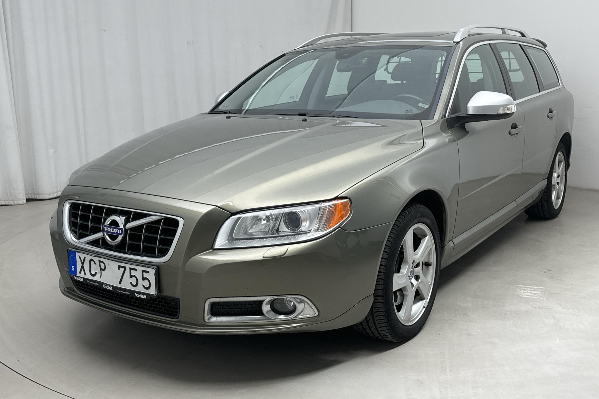 Volvo V70 II D5 AWD (205hk) - 177 580 km - Automaattinen - vihreä - 2011