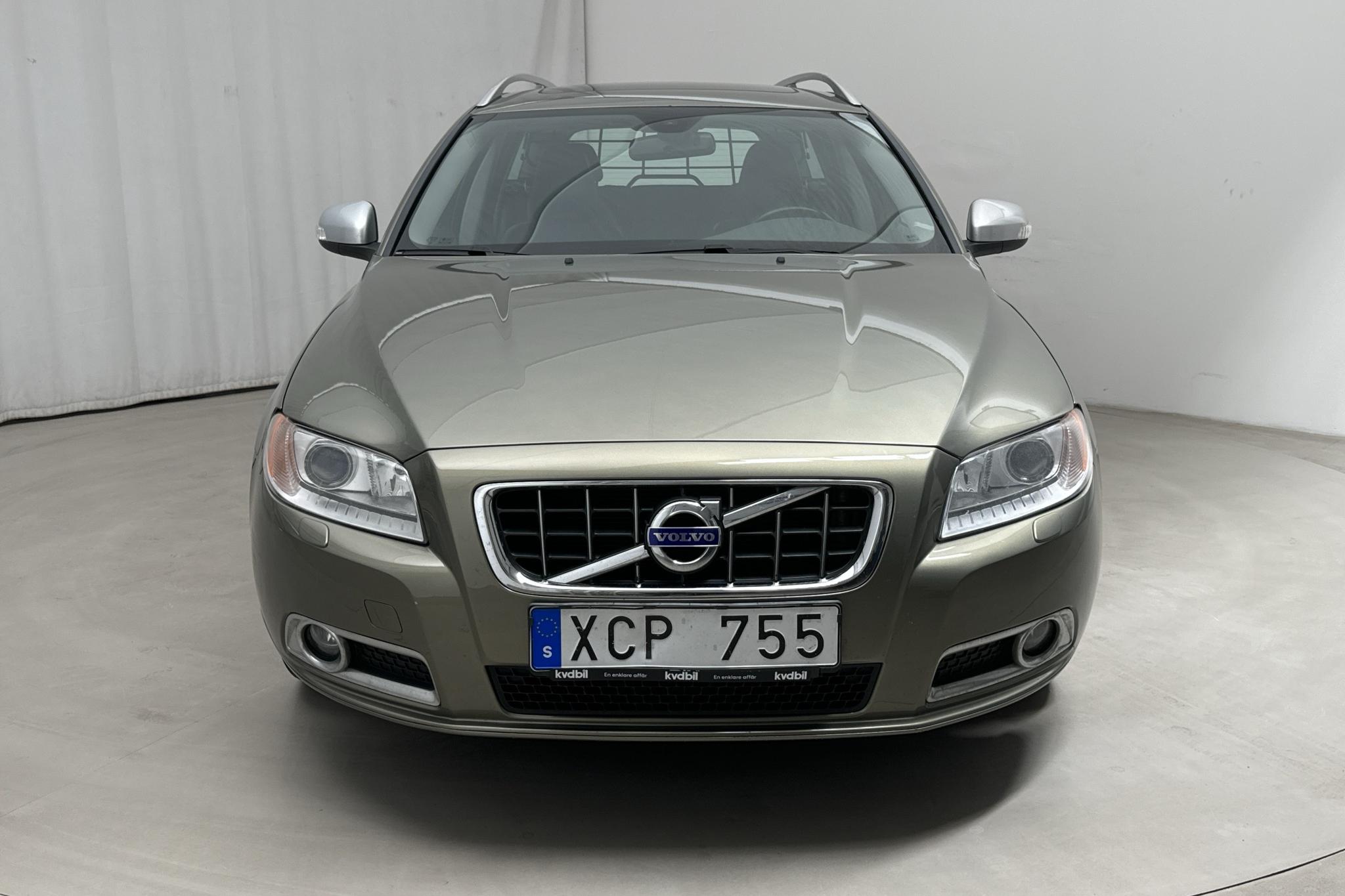 Volvo V70 II D5 AWD (205hk) - 177 580 km - Automatyczna - zielony - 2011