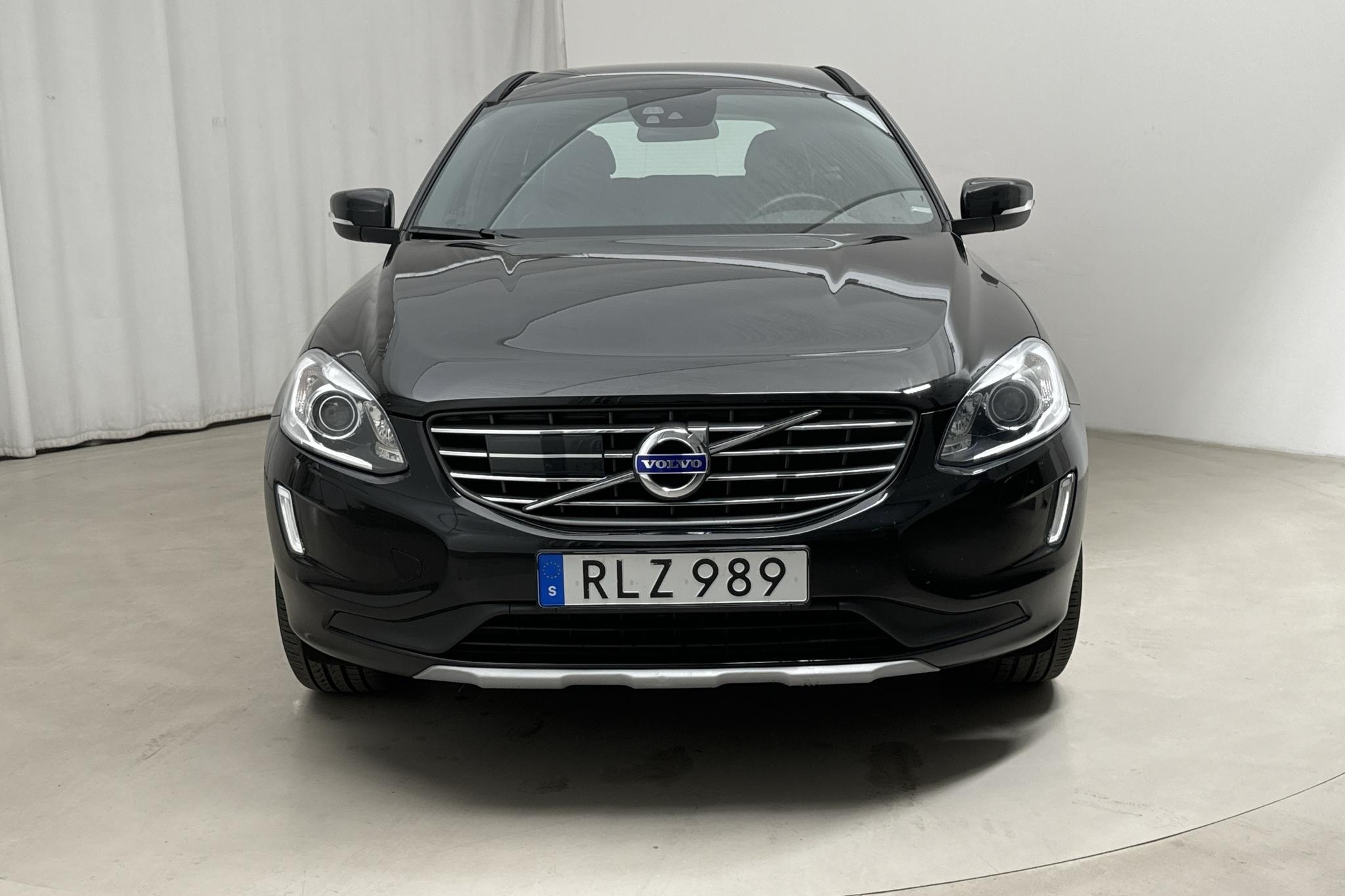 Volvo XC60 D4 AWD (190hk) - 7 753 mil - Automat - svart - 2017