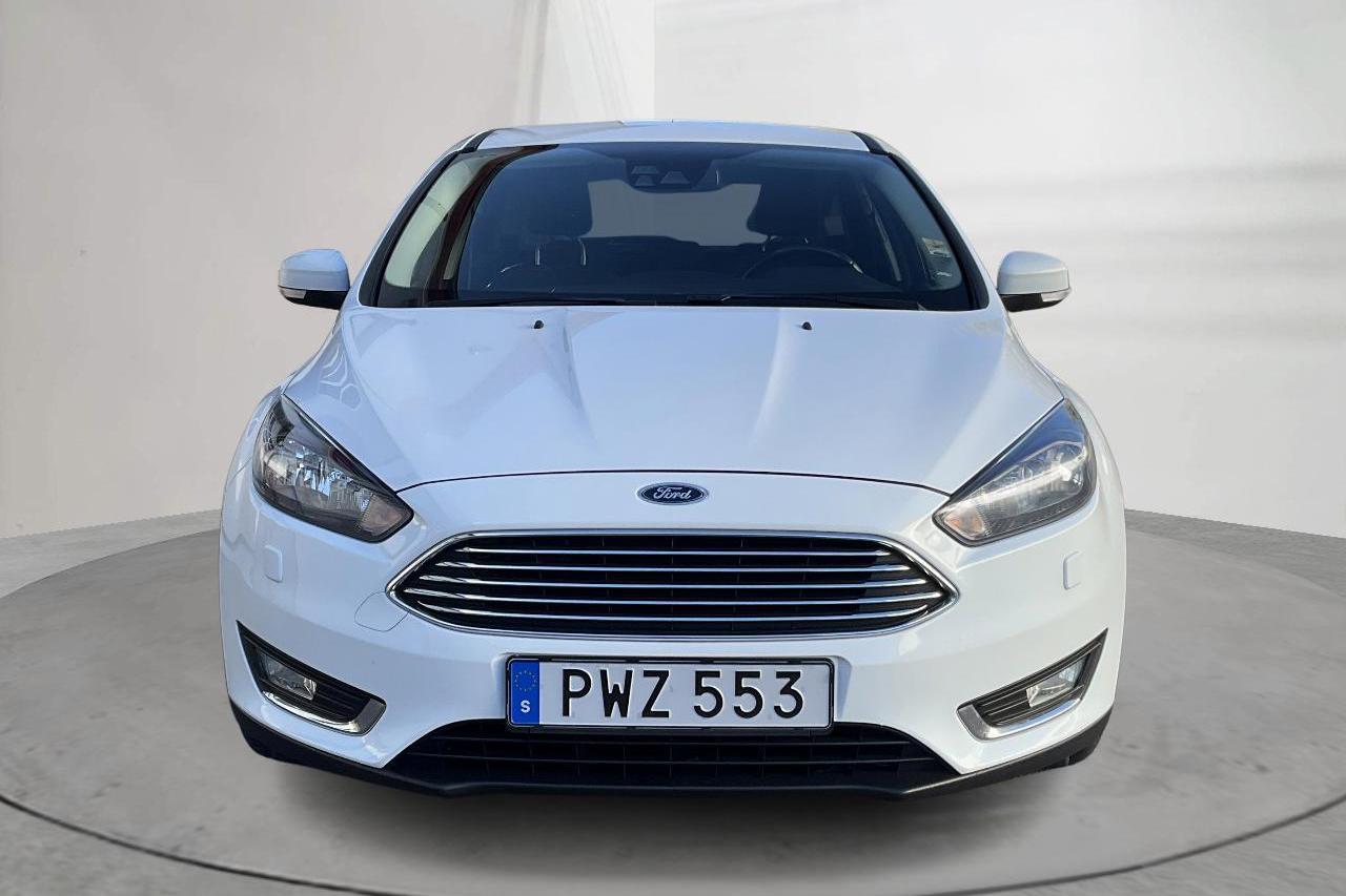 Ford Focus 1.0 EcoBoost 5dr (100hk) - 110 990 km - Manualna - biały - 2016