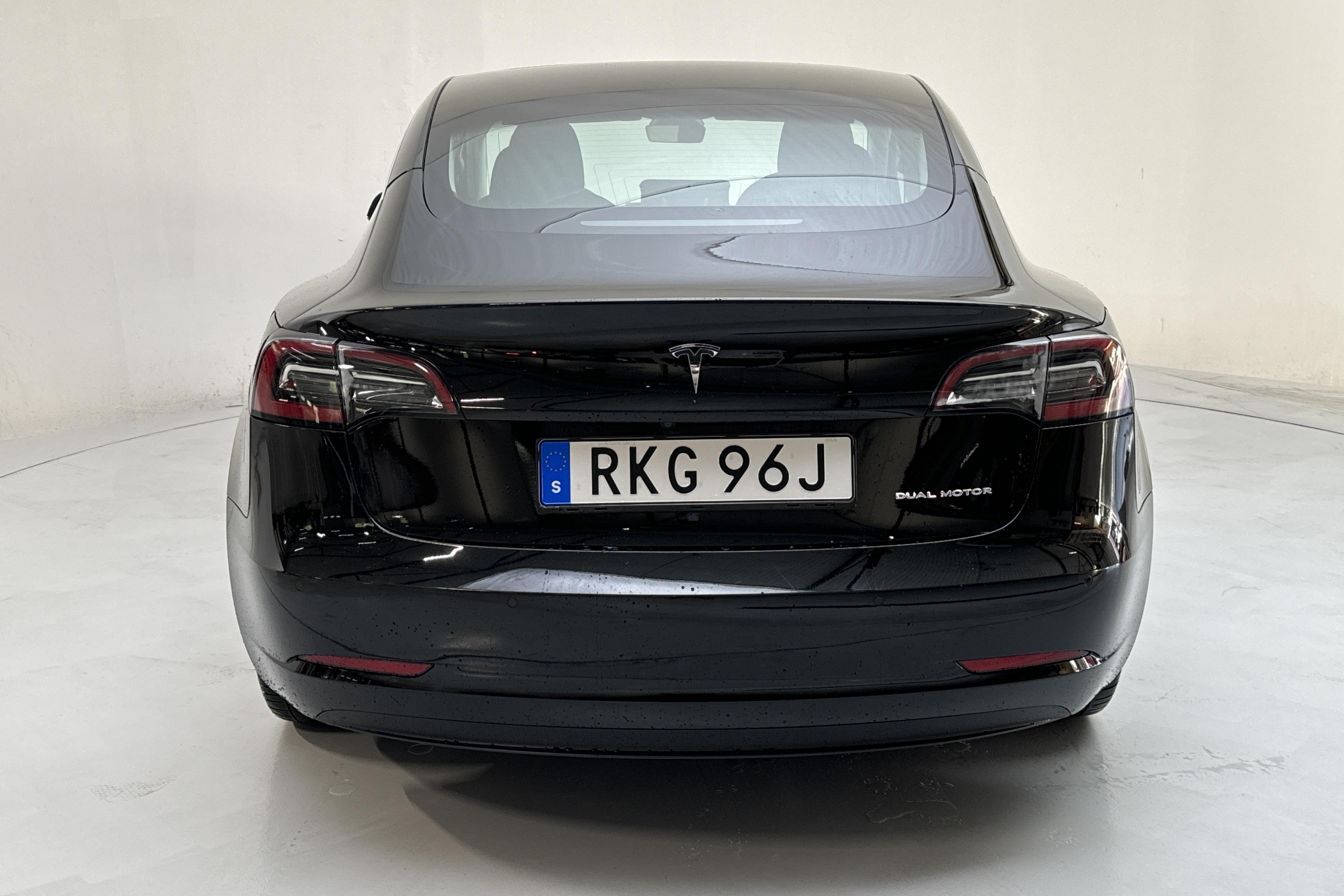 Tesla Model 3 Long Range Dual Motor AWD - 52 530 km - Automaatne - must - 2019