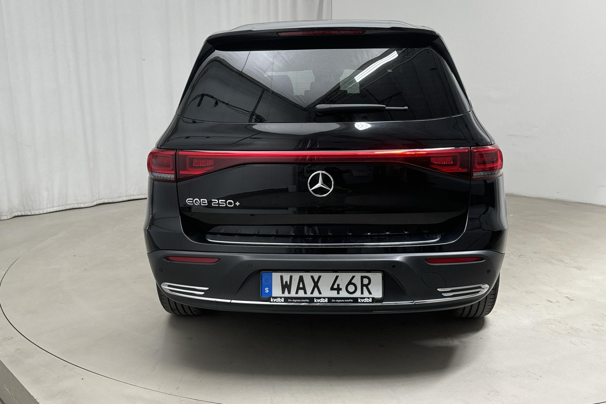 Mercedes EQB 250+ X243 (190hk) - 95 220 km - Automaattinen - musta - 2024