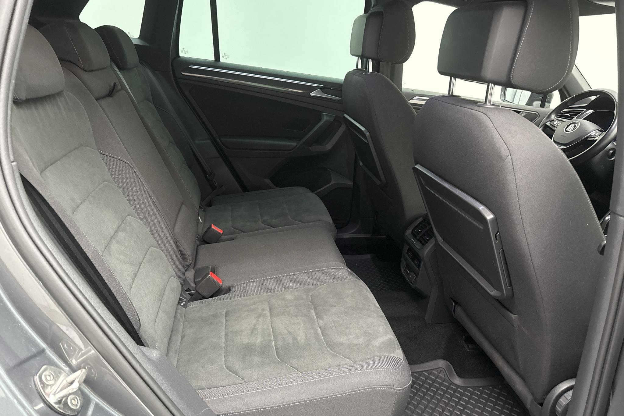 VW Tiguan 2.0 TDI 4MOTION (190hk) - 173 980 km - Automatic - gray - 2019