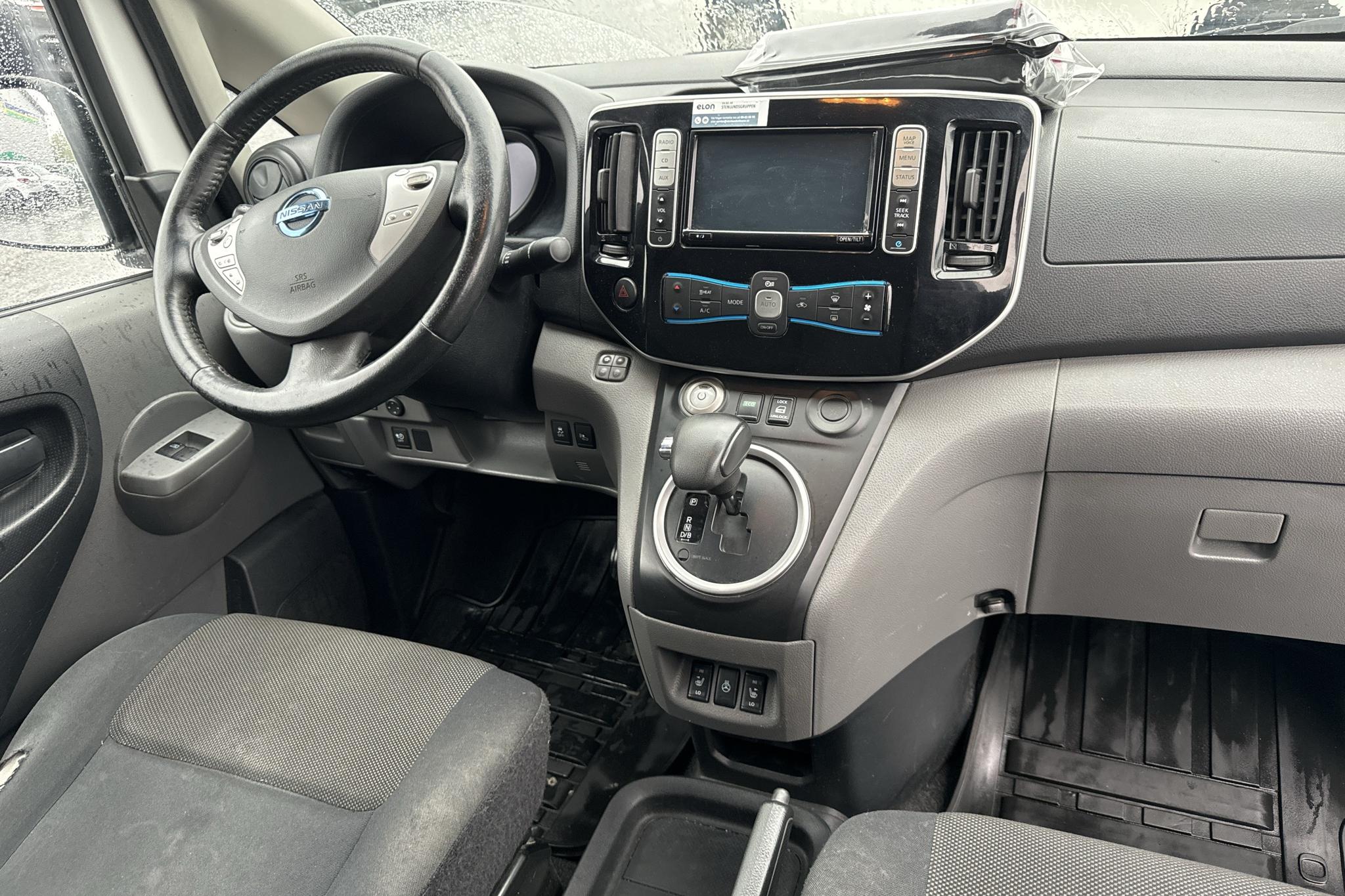 Nissan e-NV200 40,0 kWh (109hk) - 106 420 km - Automaatne - valge - 2018