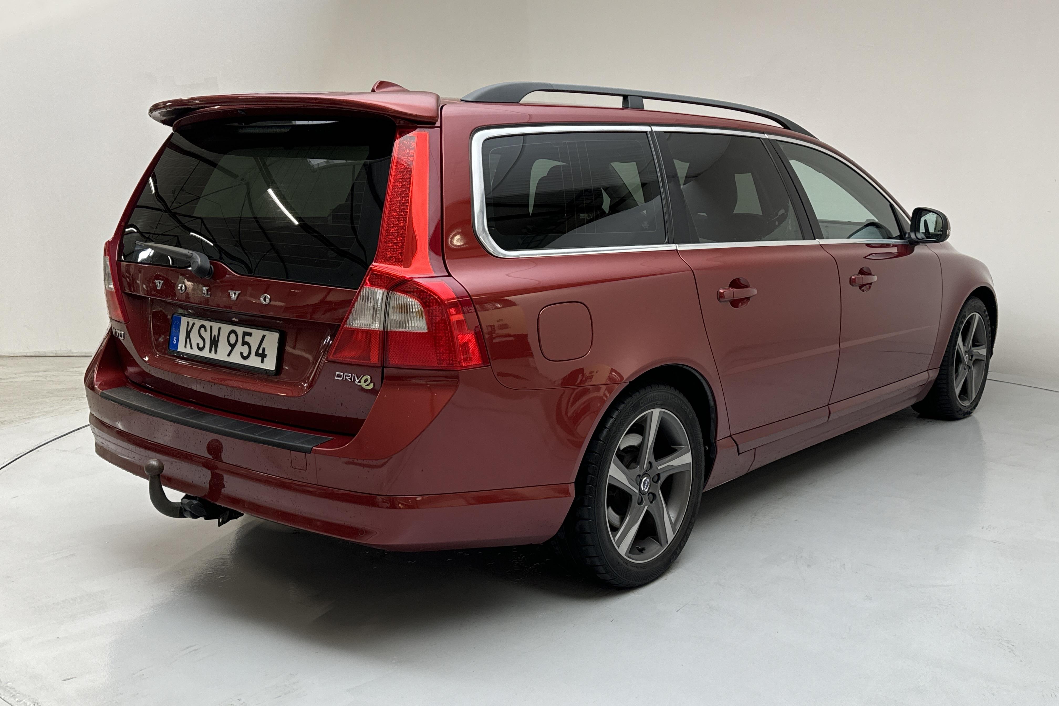 Volvo V70 II 1.6D DRIVe (115hk) - 234 820 km - Käsitsi - punane - 2012