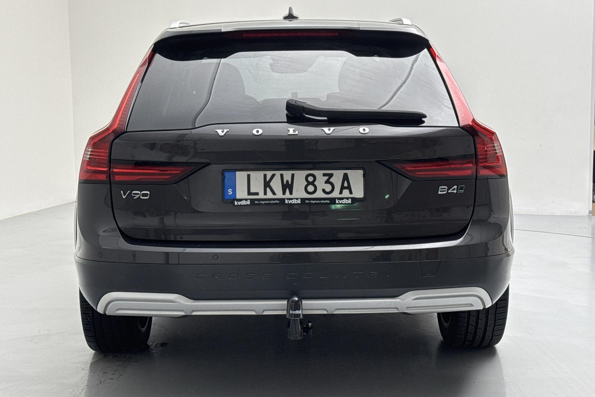 Volvo V90 B4 Cross Country AWD Mildhybrid, Diesel (197hk) - 163 760 km - Automatic - gray - 2021